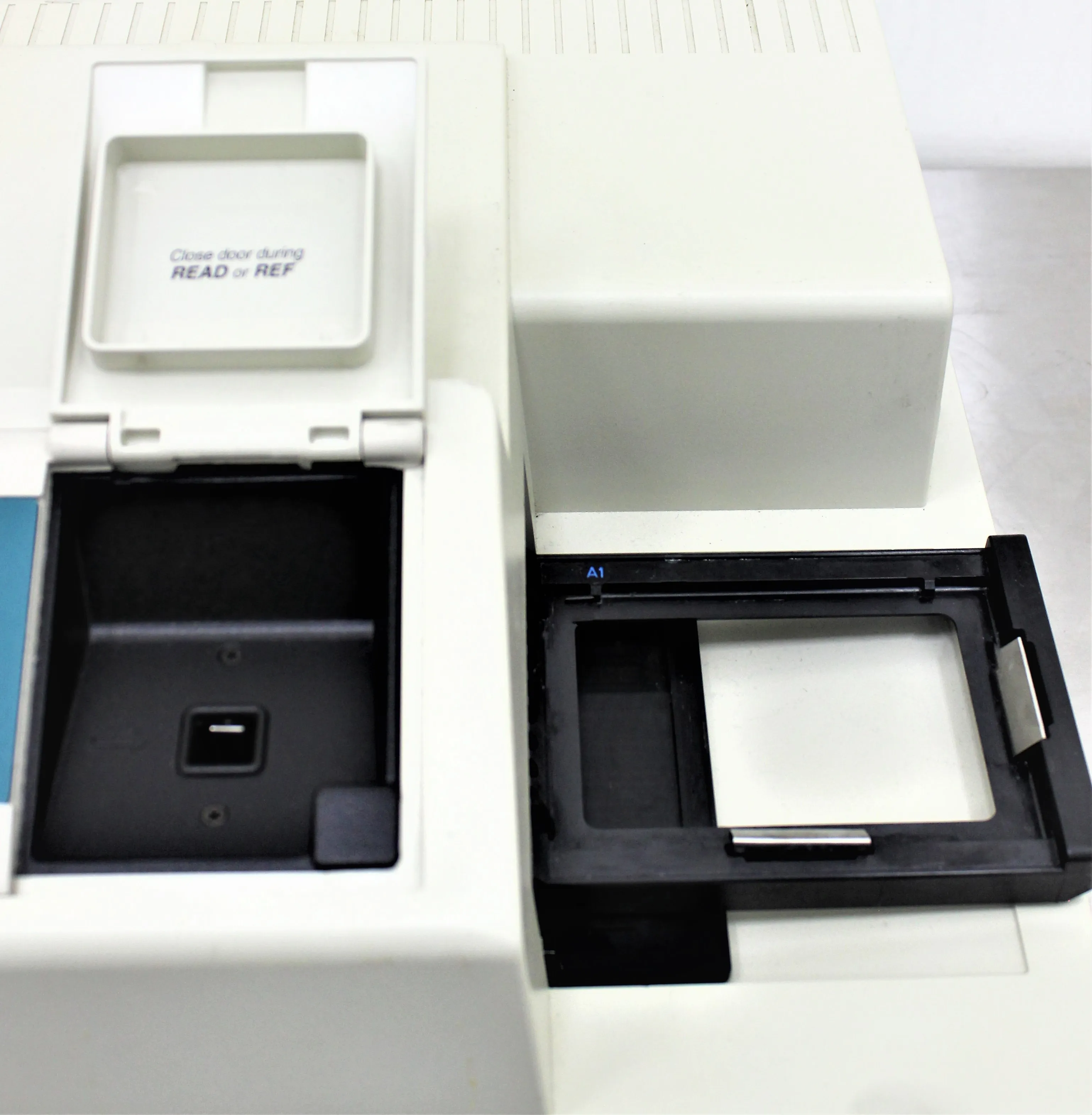 Molecular Devices SpectraMax Plus 384 Microplate Reader