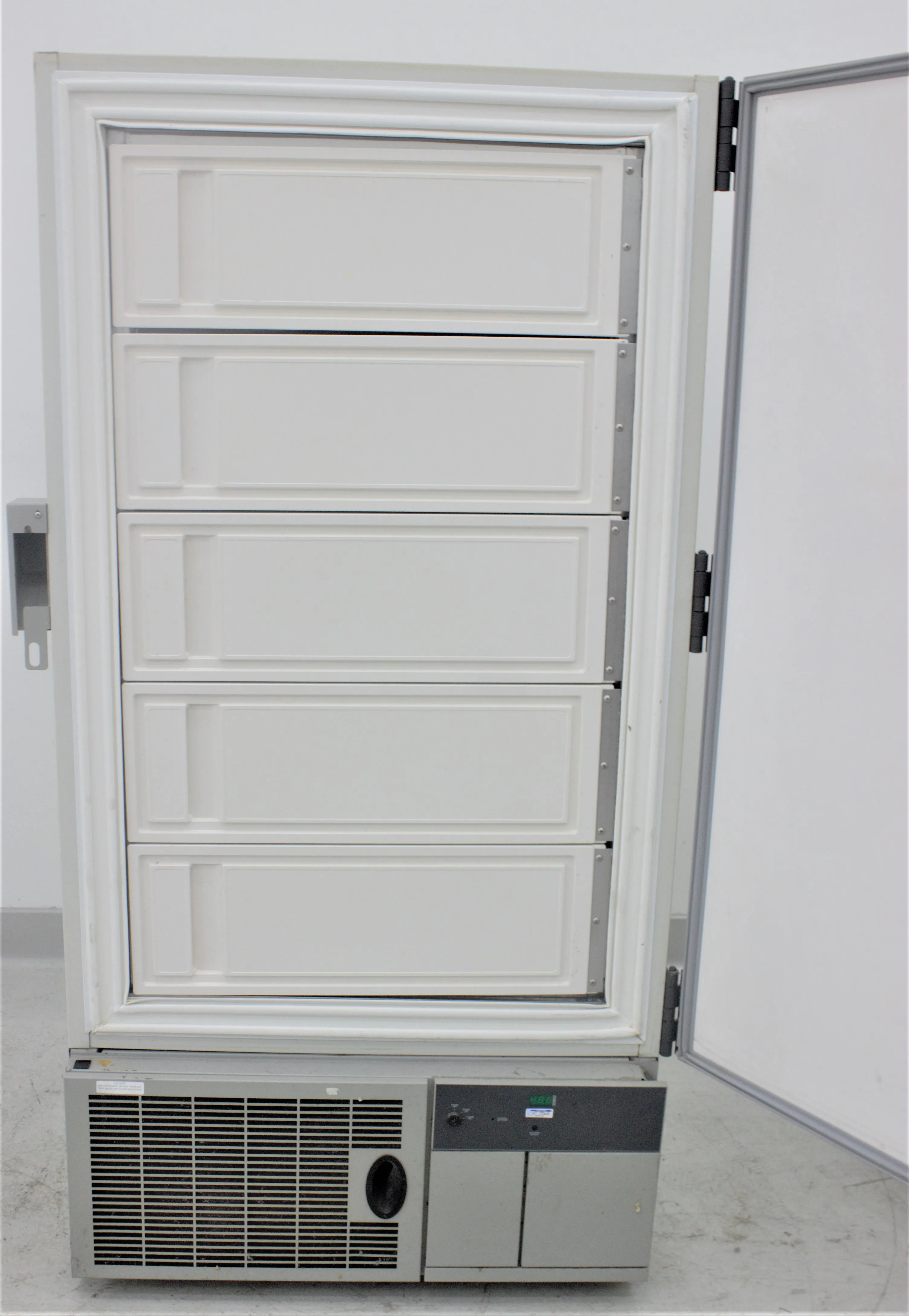 Kendro ULT2186-3-D38 Storage Freezer for Parts - AS-IS Sale