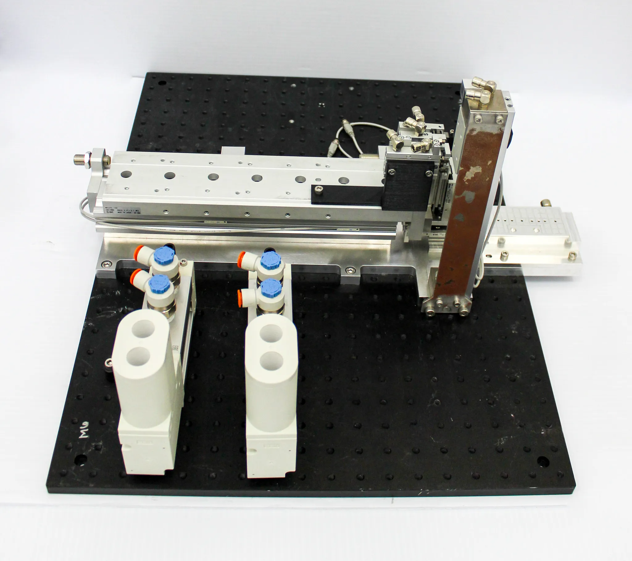 THORLABS MB4560A/M Custom Base Controlling Thermal Expansion SMC