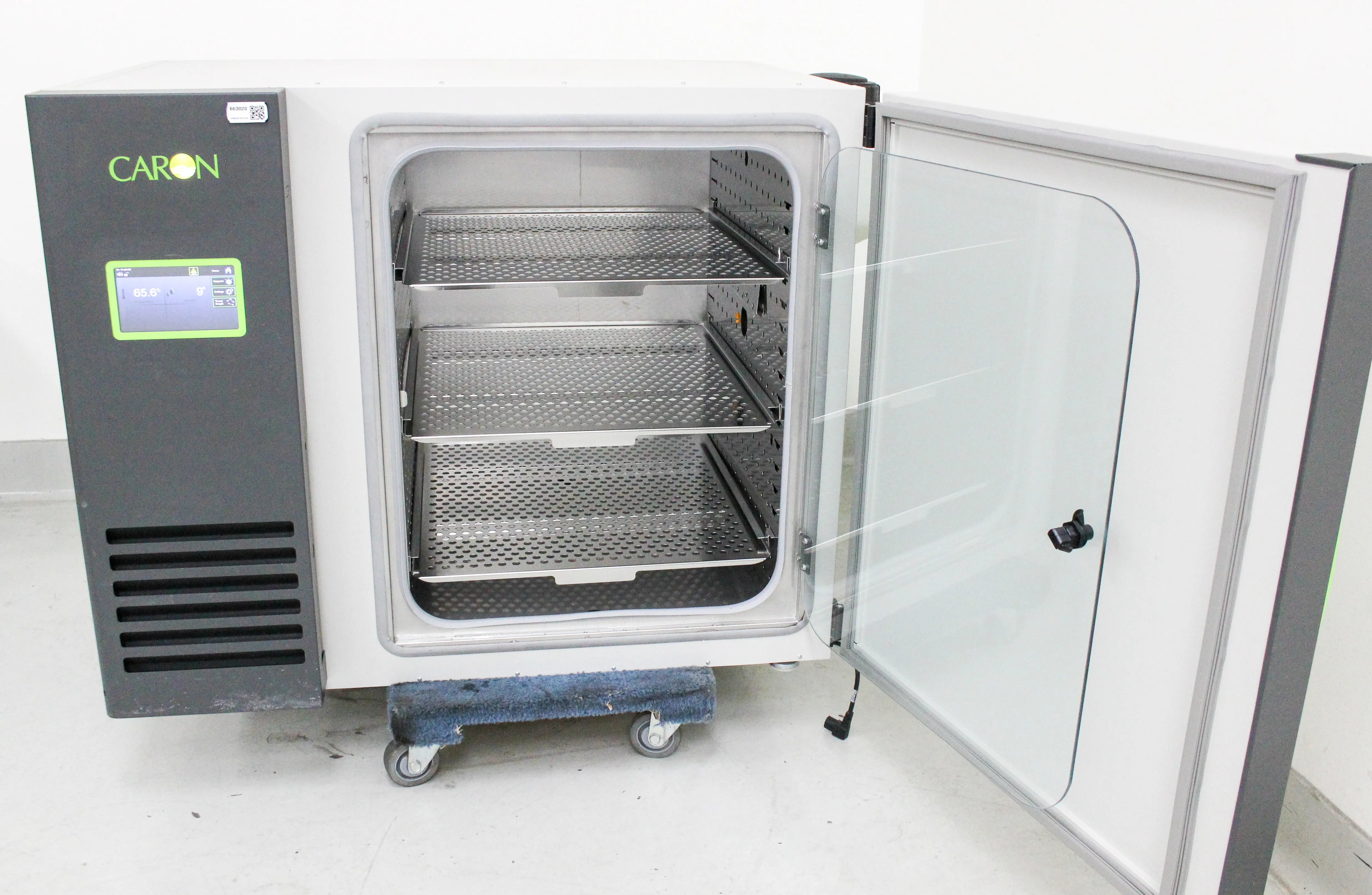 Caron Model 7000-10-1 Environmental Chamber - Ideal for Drug Testing & Shelf Life Studies