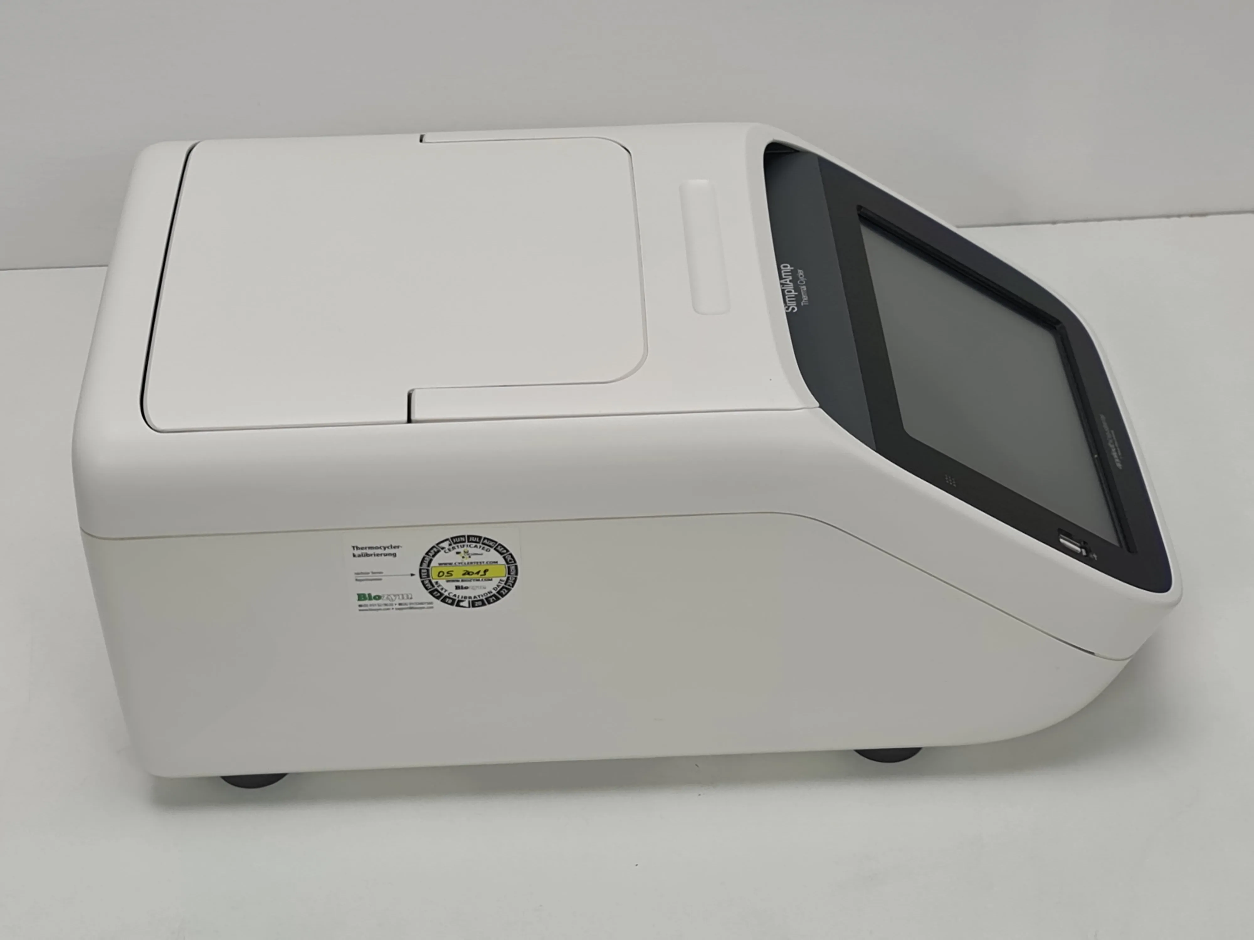 Thermo Scientific Appleid Biosystem SimpliAmp Thermal Cycler PCR 96-well 3 zones VeriFlex System