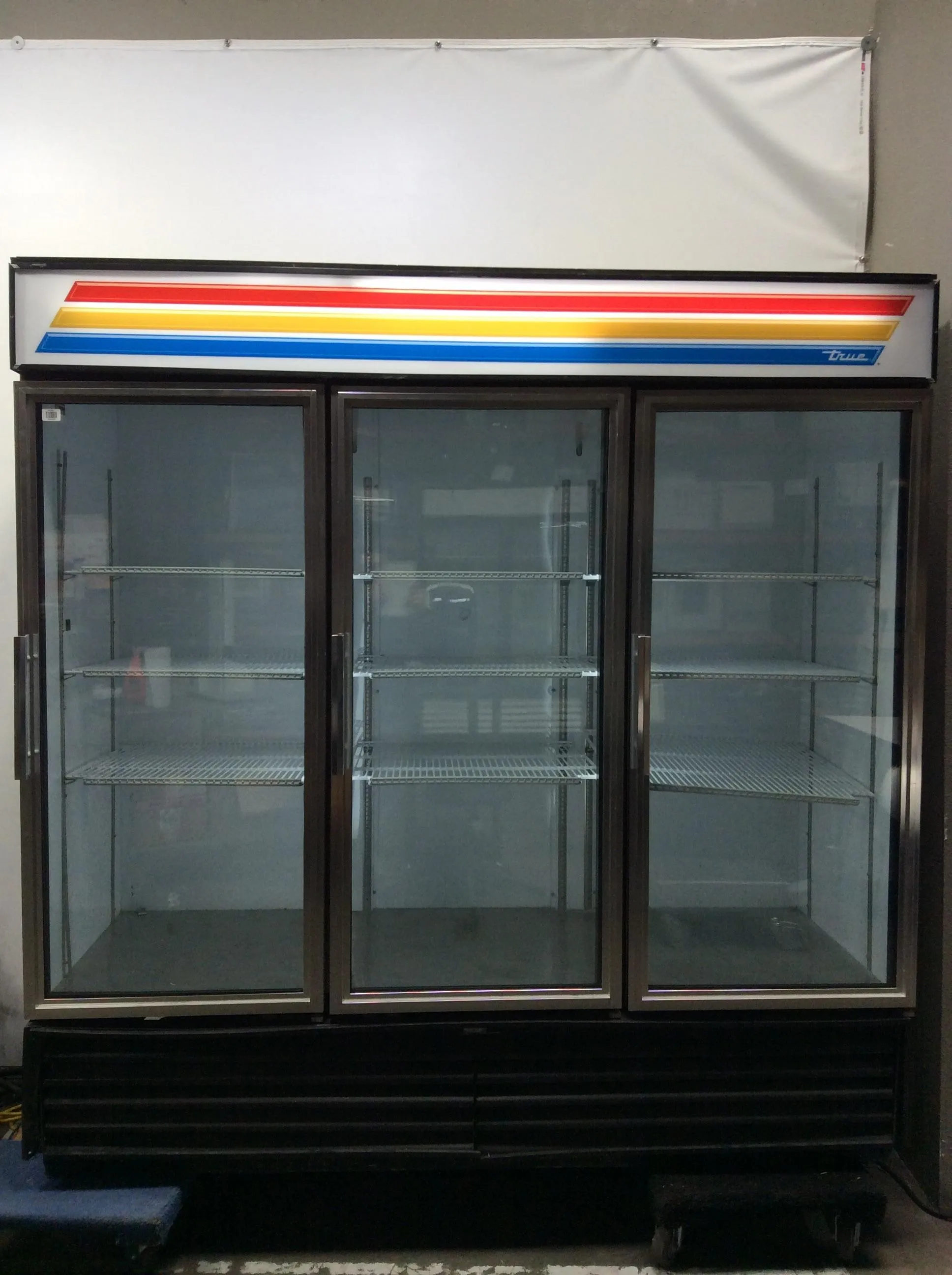 True GDM-72 Refrigerator Commercial Glass Door Merchandiser True 3 Door Refrigerator 72 Cu Ft