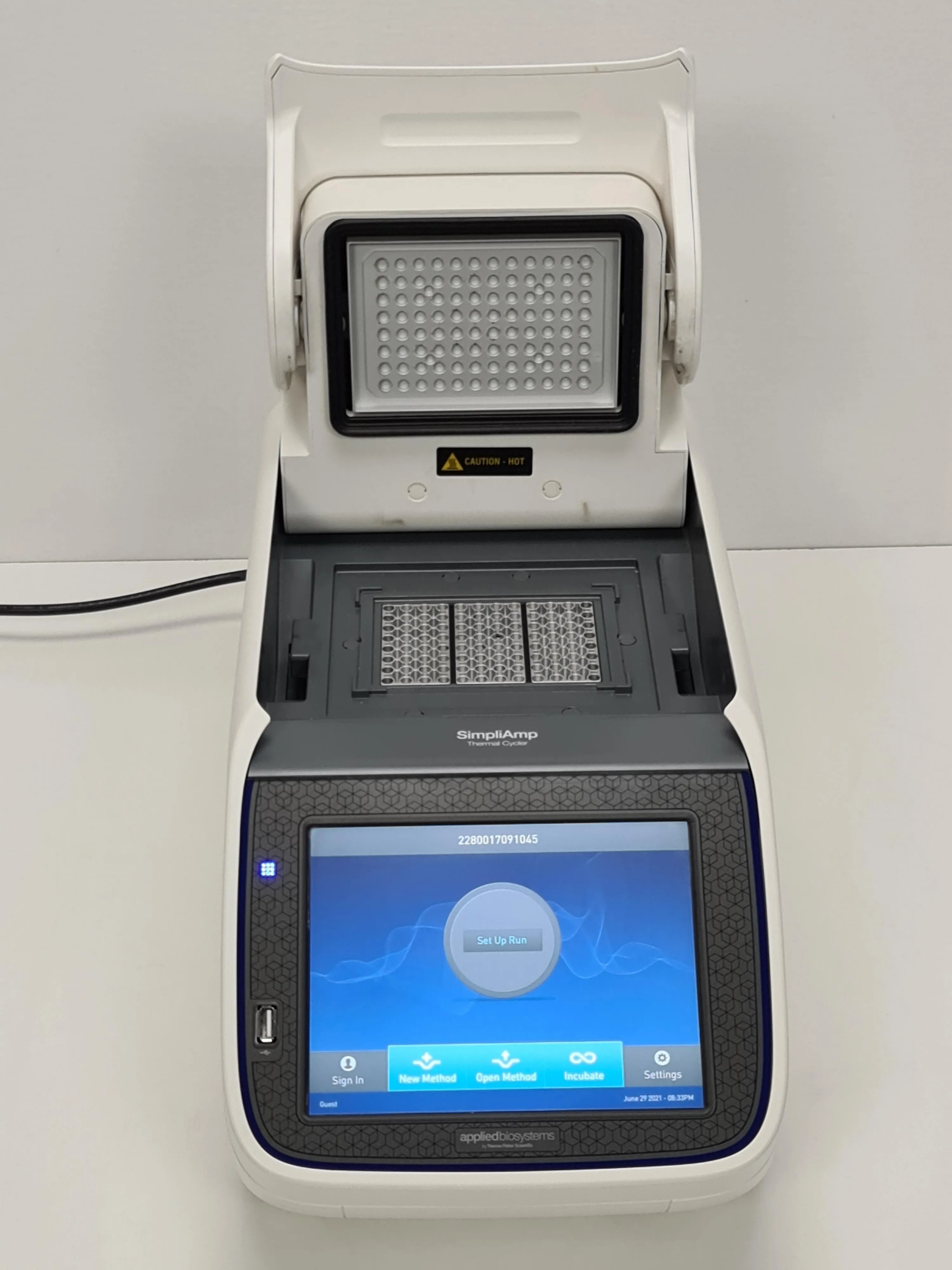 Thermo Scientific Appleid Biosystem SimpliAmp Thermal Cycler PCR 96-well 3 zones VeriFlex System