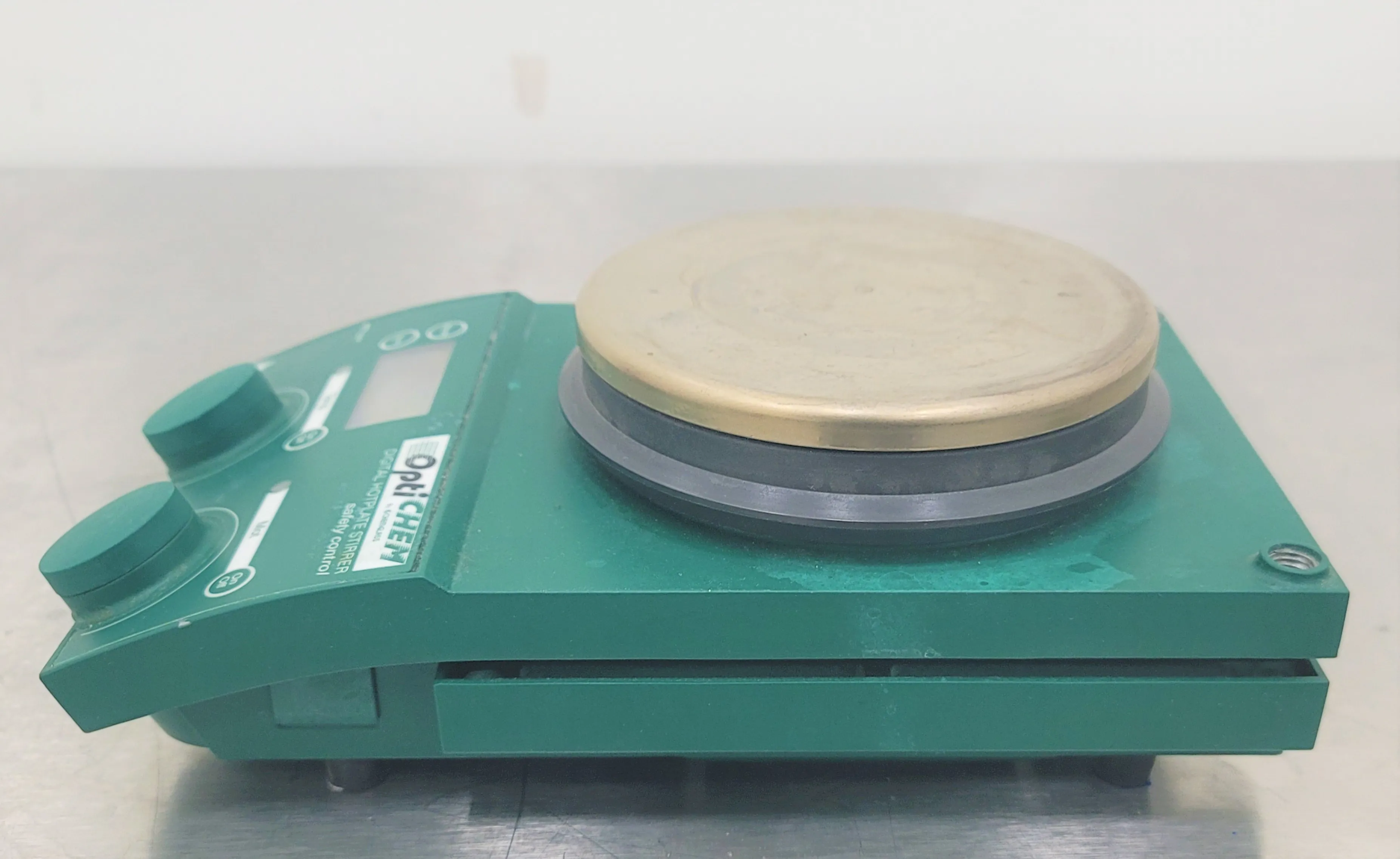 Chemglass Digital Hotplate Stirrer