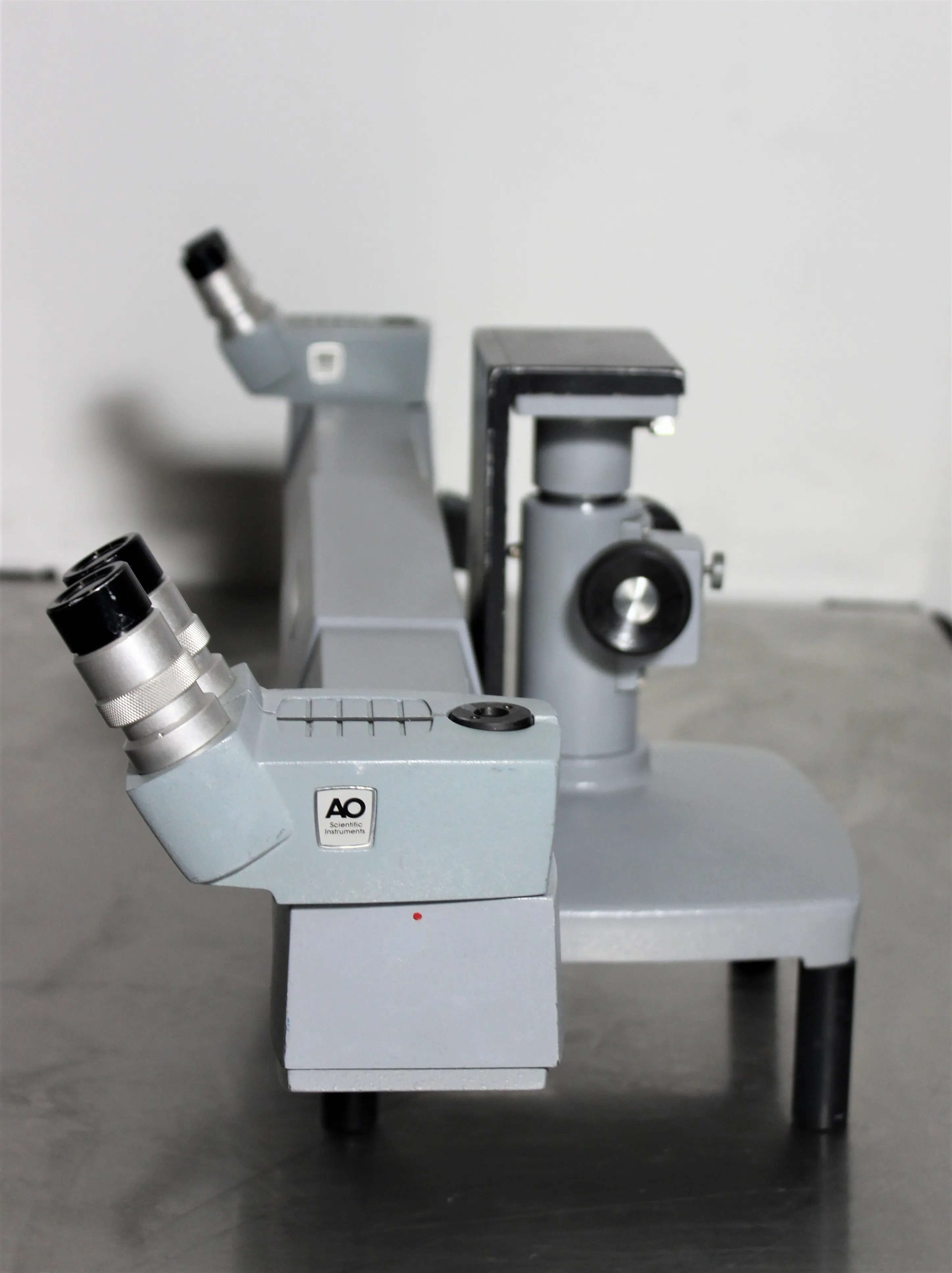 American Optical Scientific Instruments K1652 Microscope