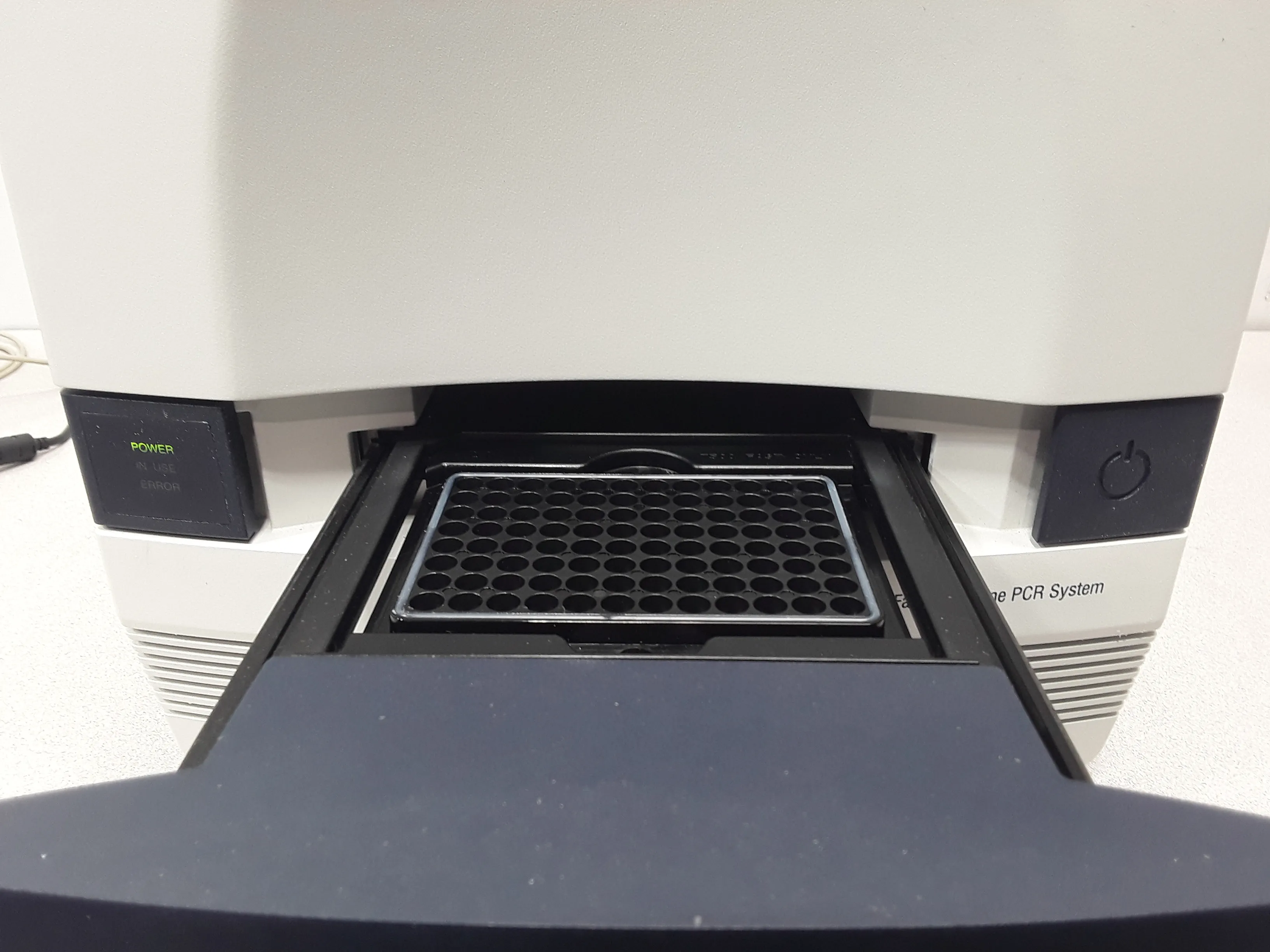 Applied Biosystems 7500 Fast Real-Time PCR System