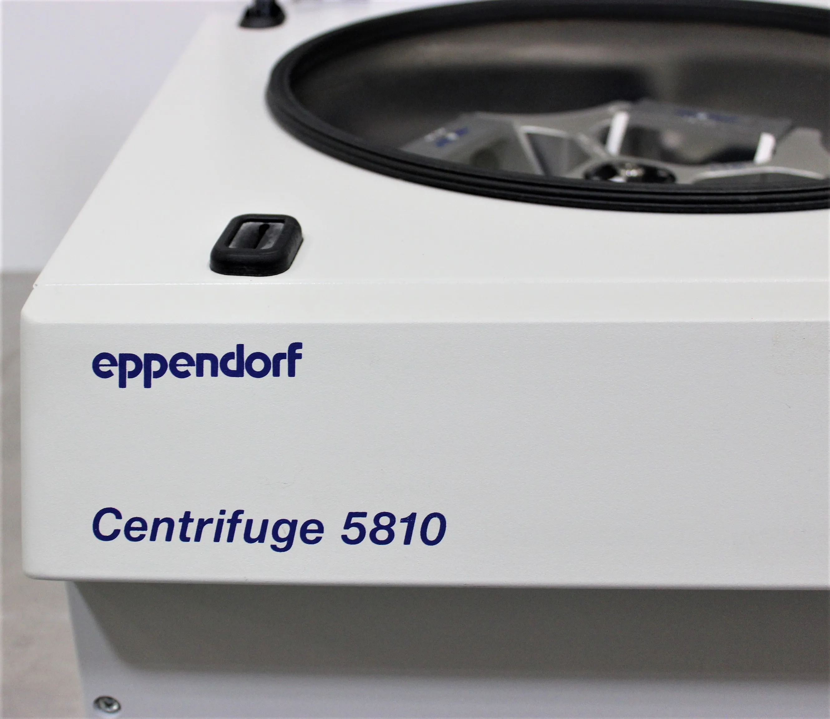 Eppendorf 5810 Benchtop Centrifuge