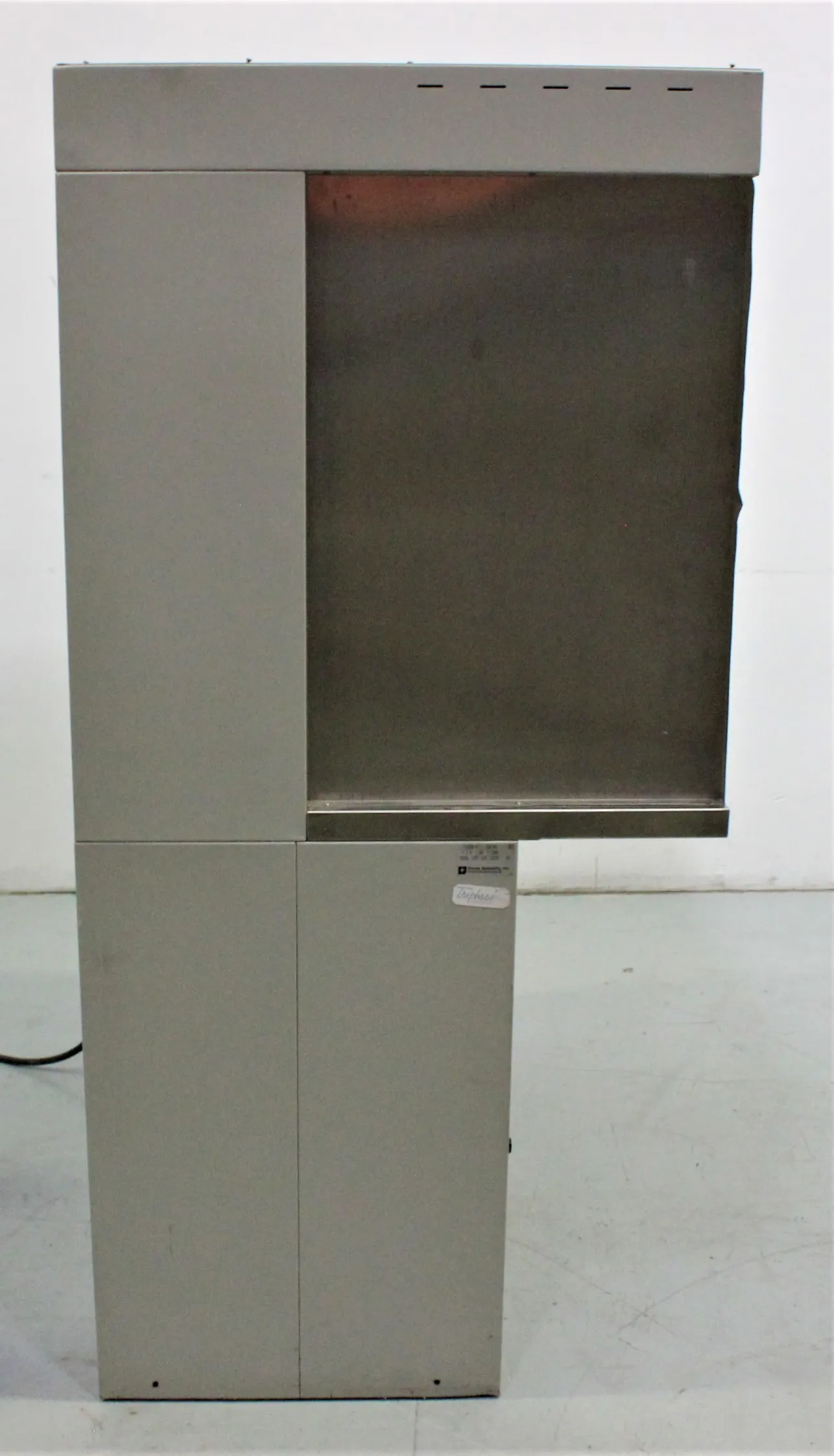 Forma Scientific Laminar Flow 1852 Fume/Bio Safety Hood