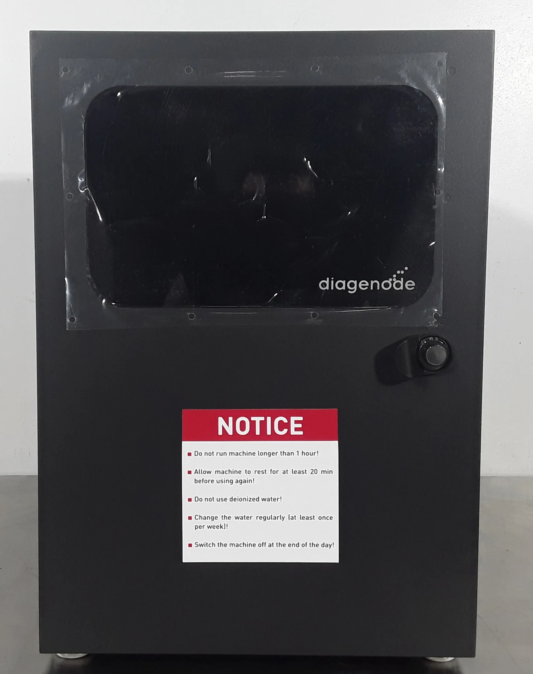 Diagenode UCD-200 w/ Soundproof Box Sonicating Bath