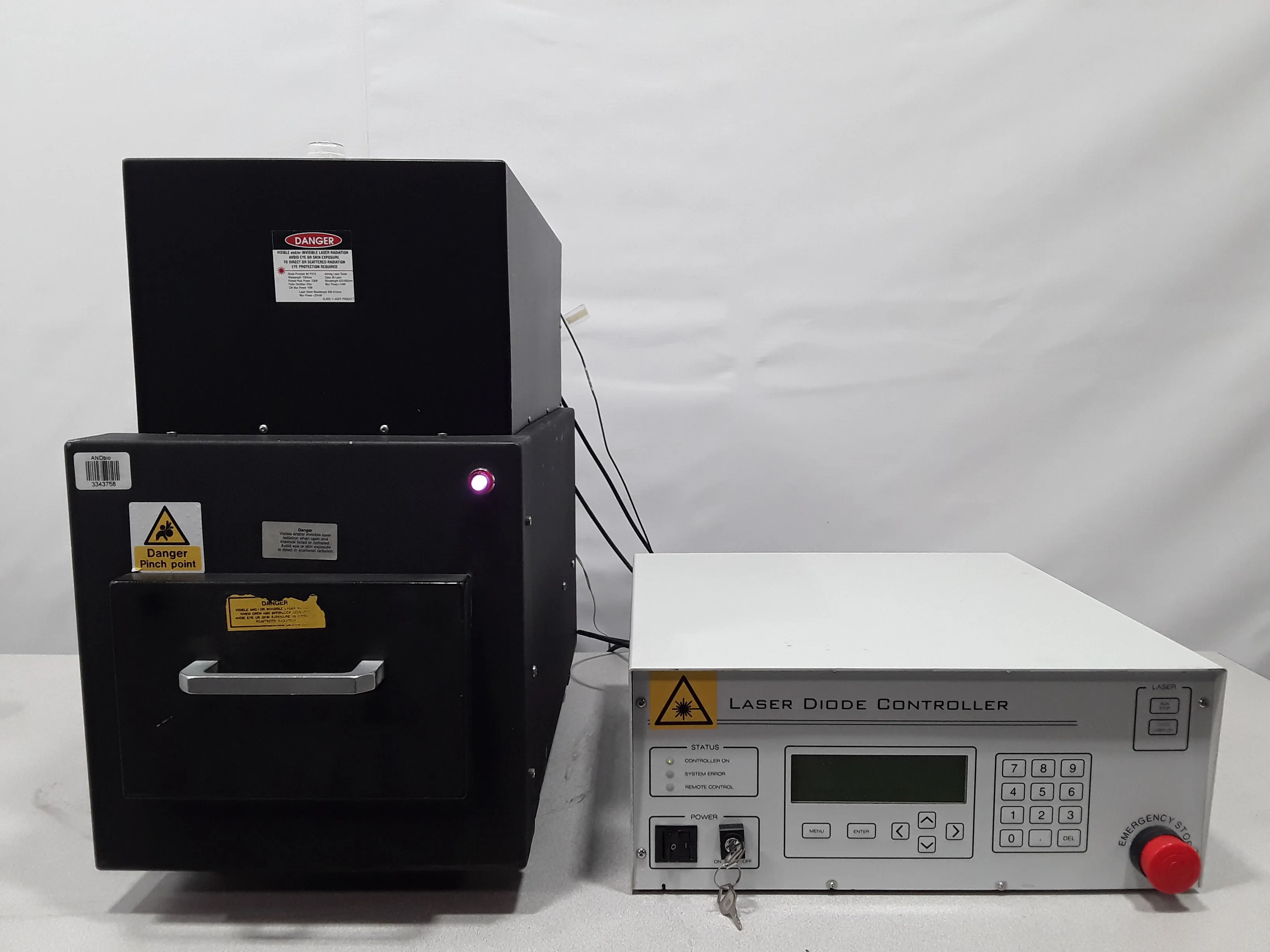 RMI Laser Division LE-100SB Laser Diode System with Controller F-00307QS