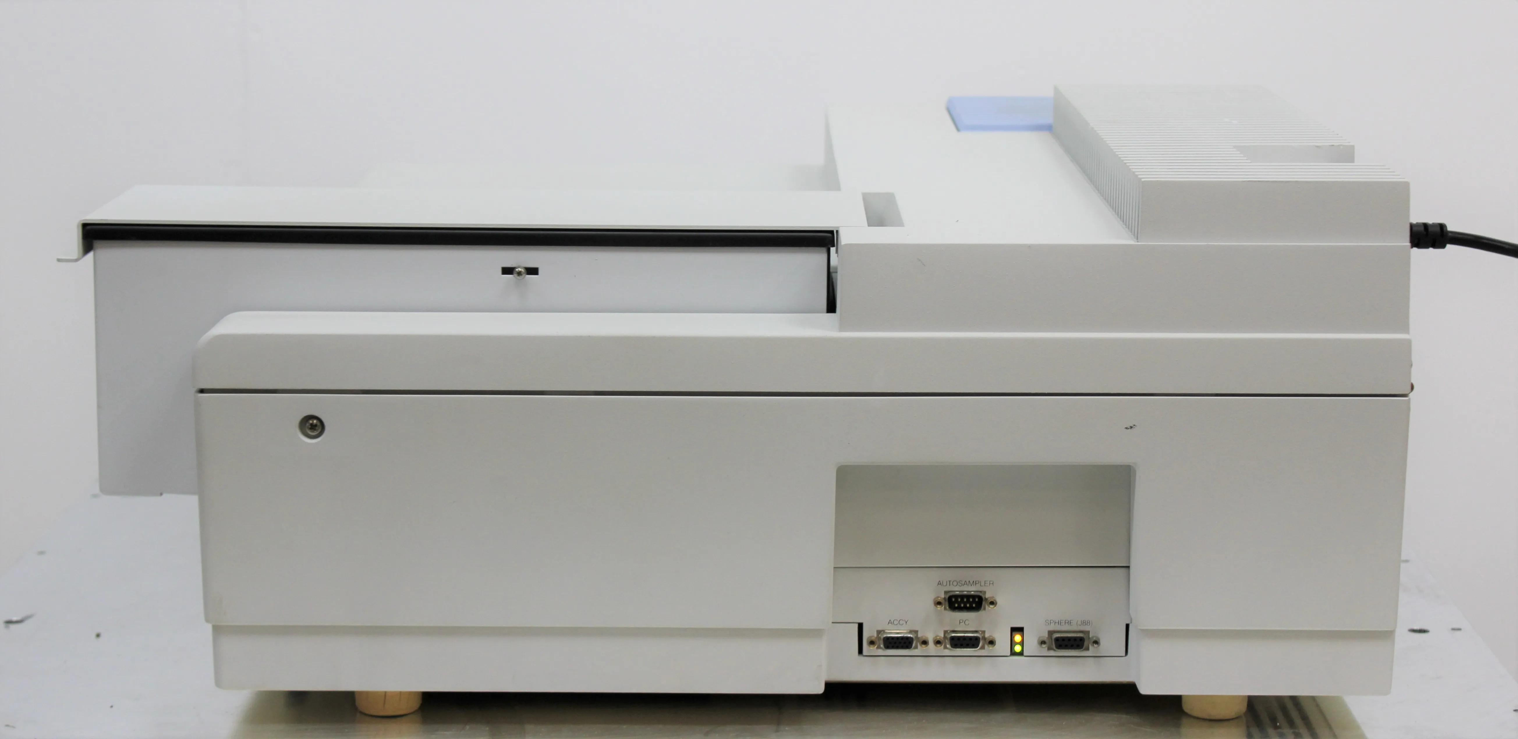 Perkin Elmer Lambda 25 UV/VIS Spectrometer