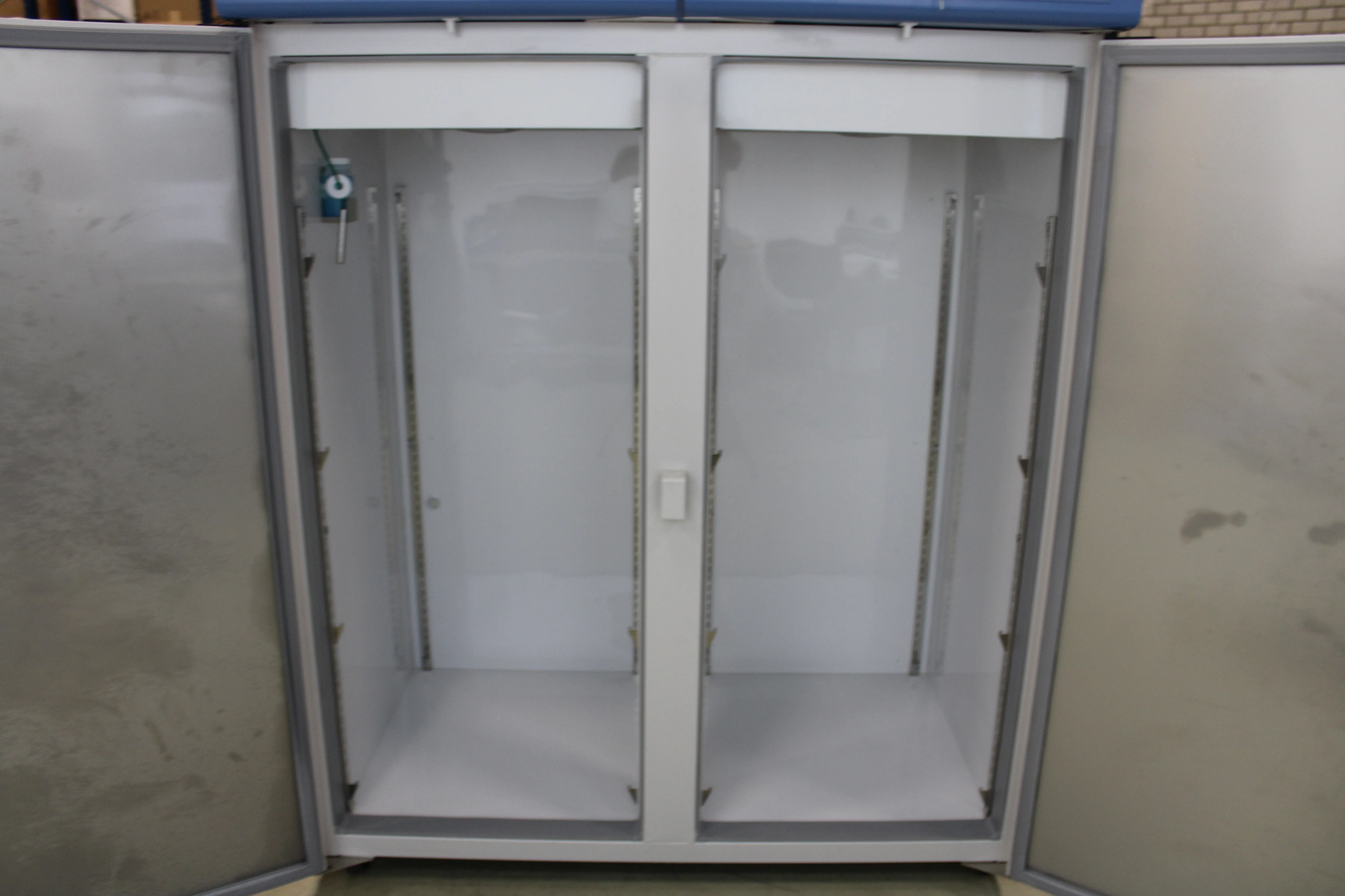 Thermo Scientific Forma FRGL-5004V High-Performance Lab Refrigerator with Solid Doors