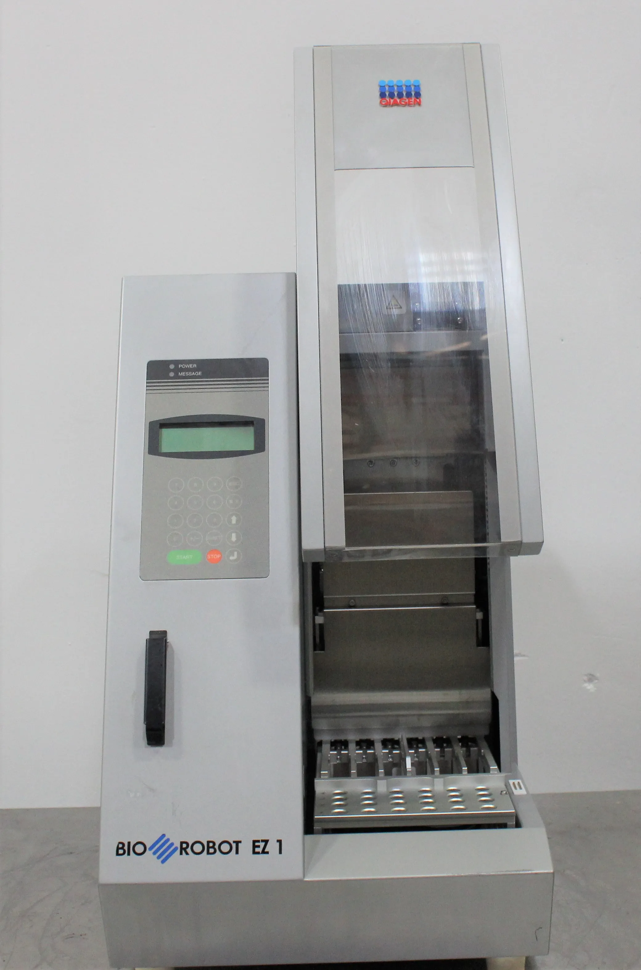 Qiagen Bio Robot EZ1 DNA Synthesizer Purification System