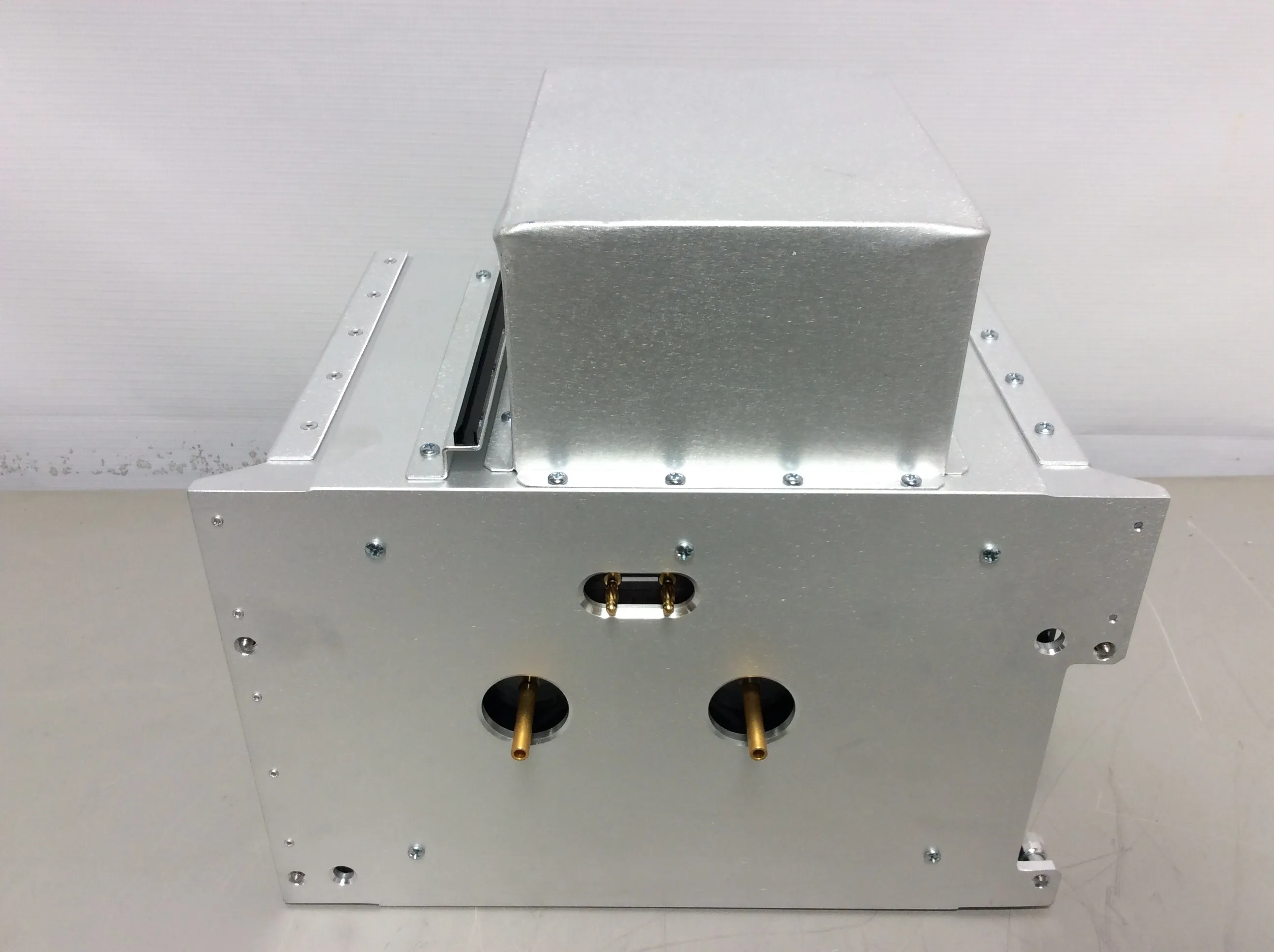 KQ Integrated Solutions Coil Box Q3 PN: 70111-60018 for TSQ Quantum Ultra Used Laboratory Equipment