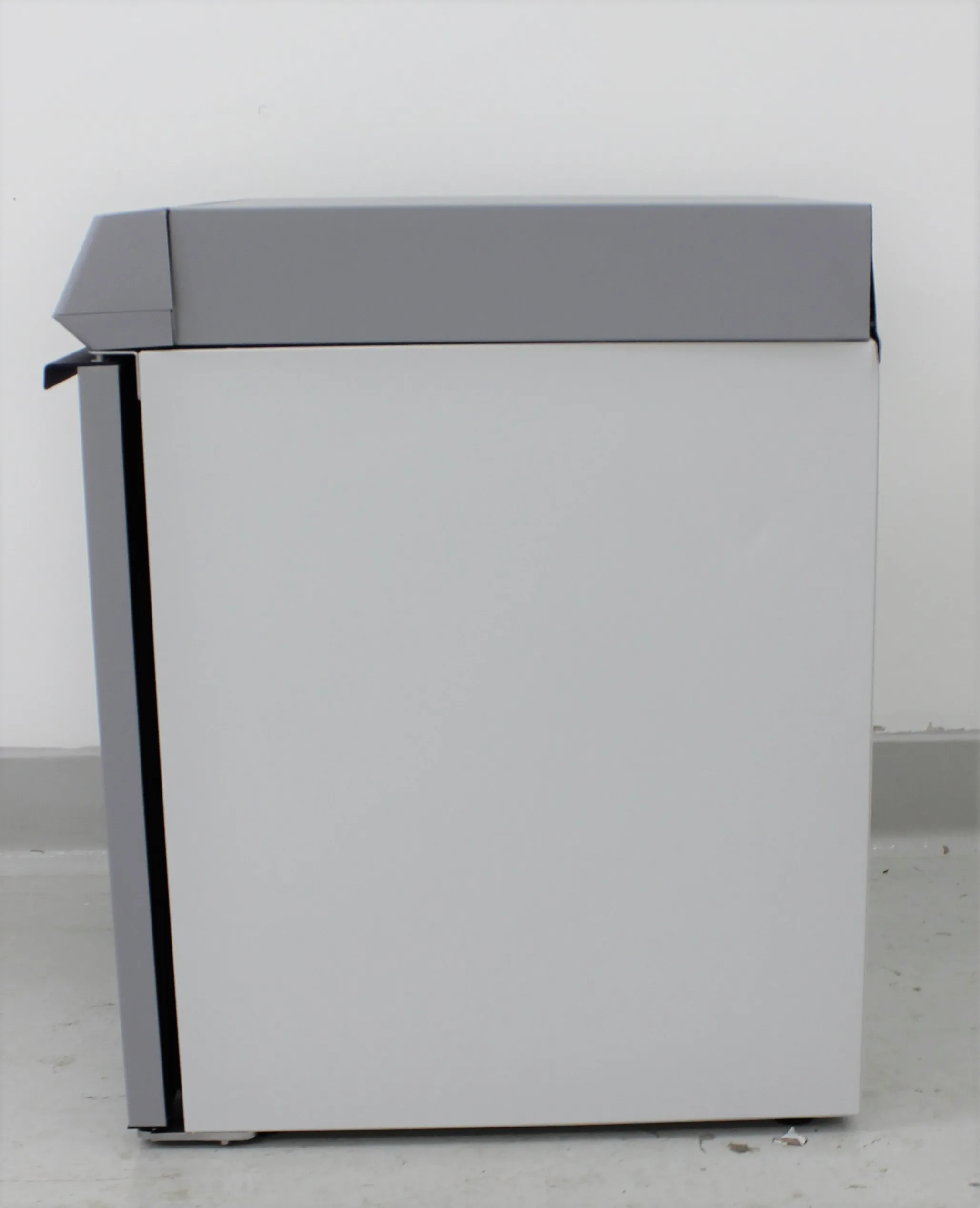 Thermo Scientific TSX Series Undercounter Lab Refrigerator