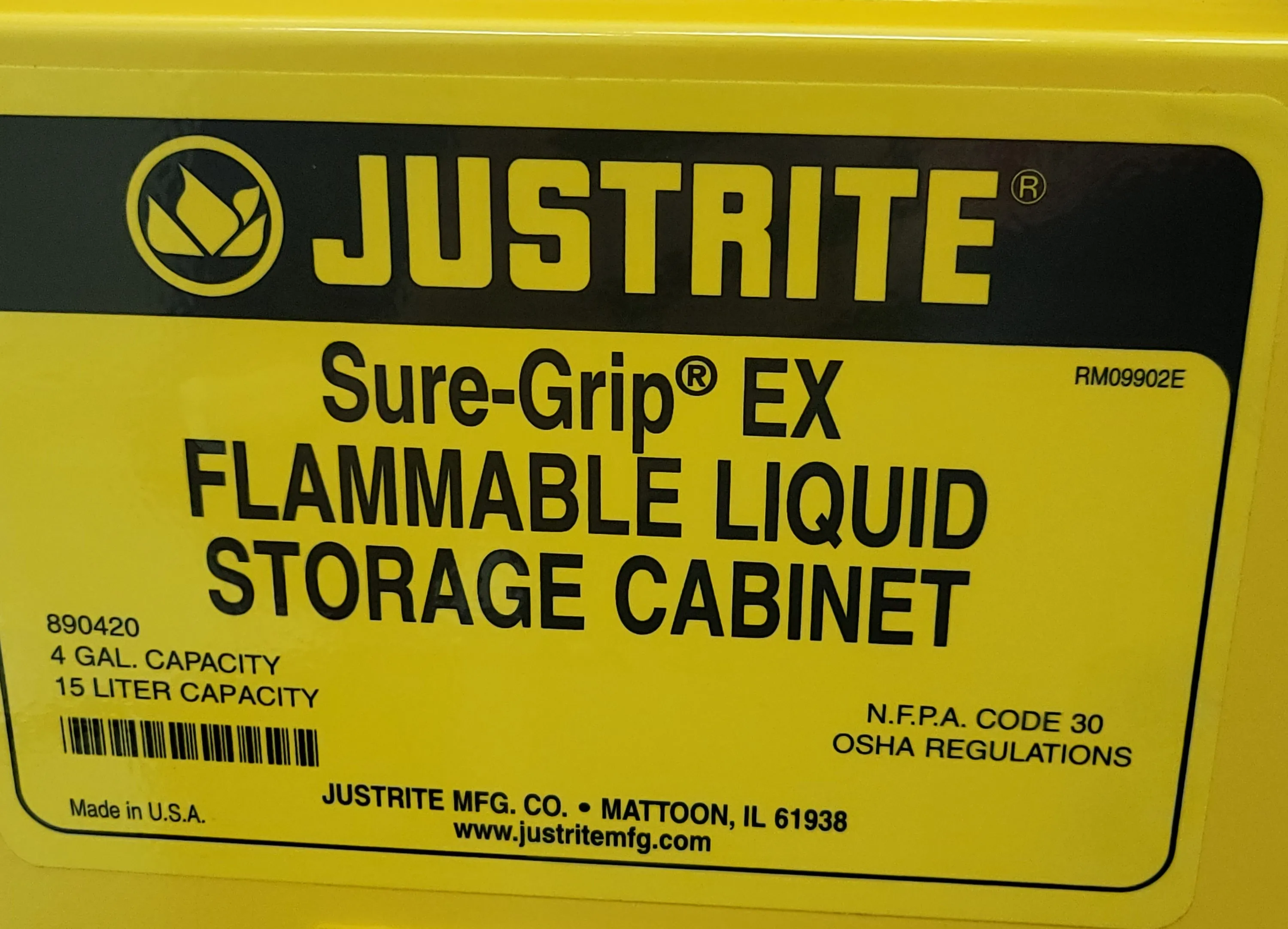 Justrite 890420 Flammable Cabinet 4 Gallon Self Close Door