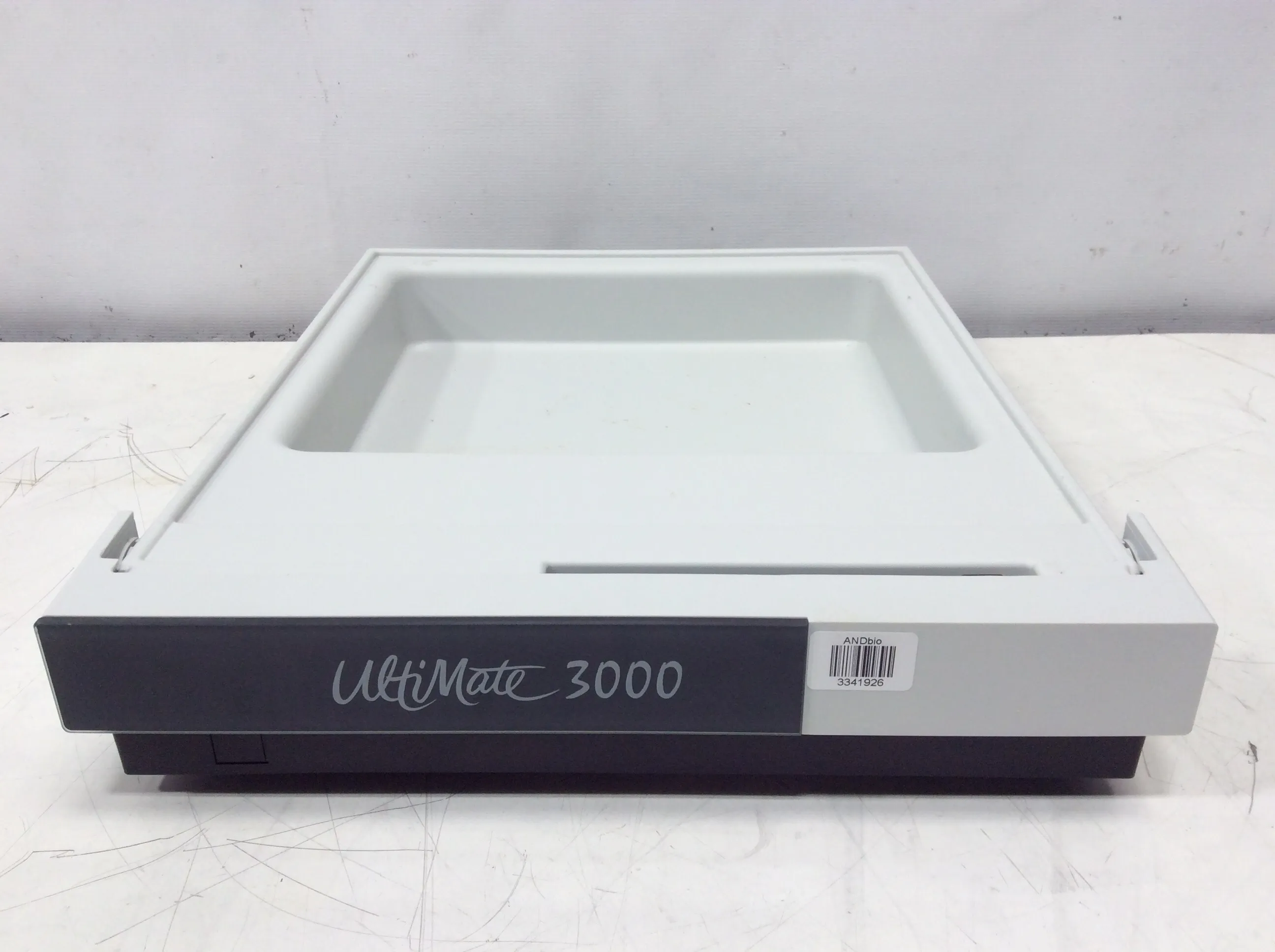 Thermo Scientific UltiMate SR-3000 Solvent Rack 5035.9200