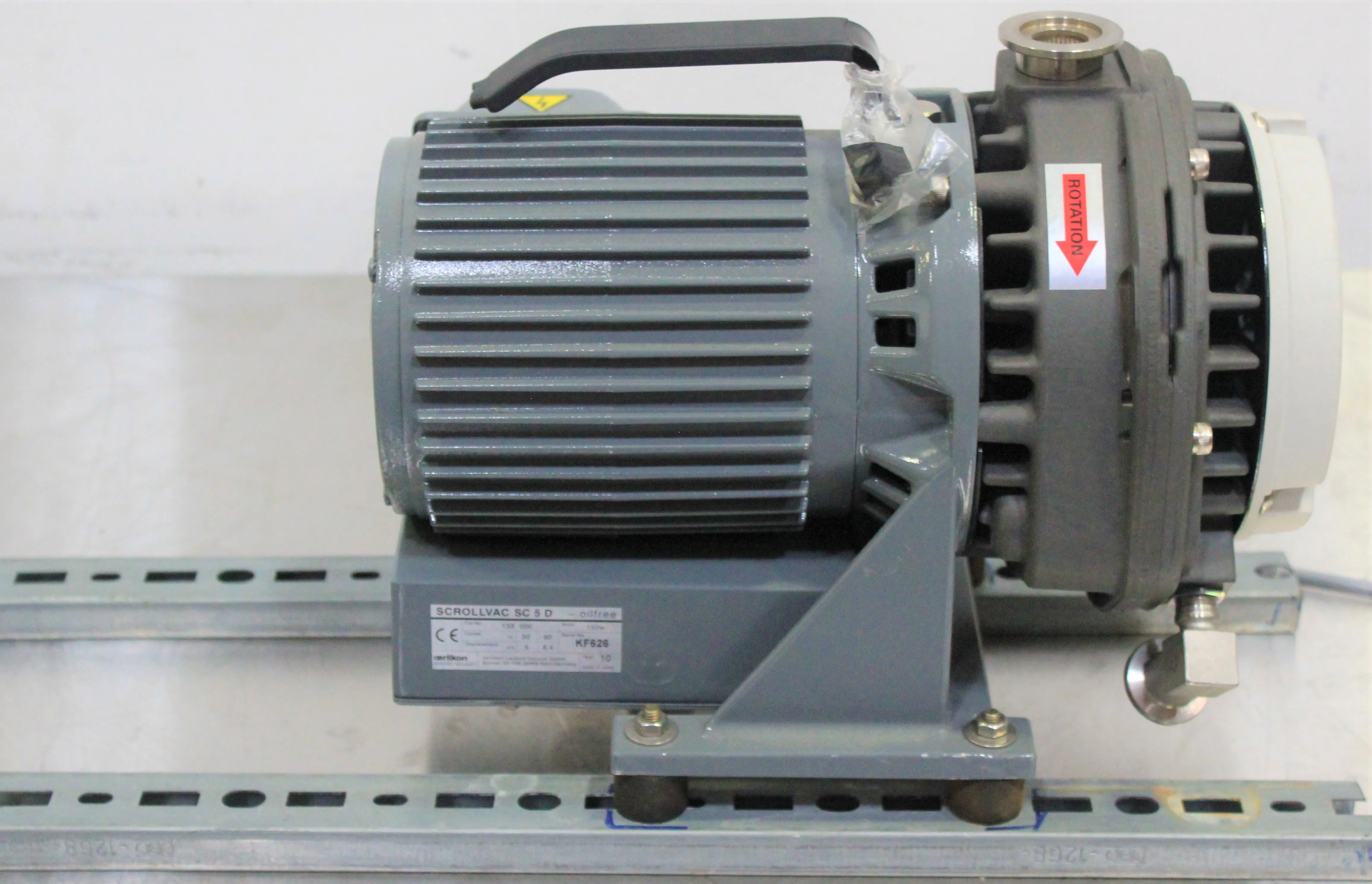 Used Leybold SC5D Vacuum Pump 220V 50/60Hz, Class 1, 30-Day Warranty