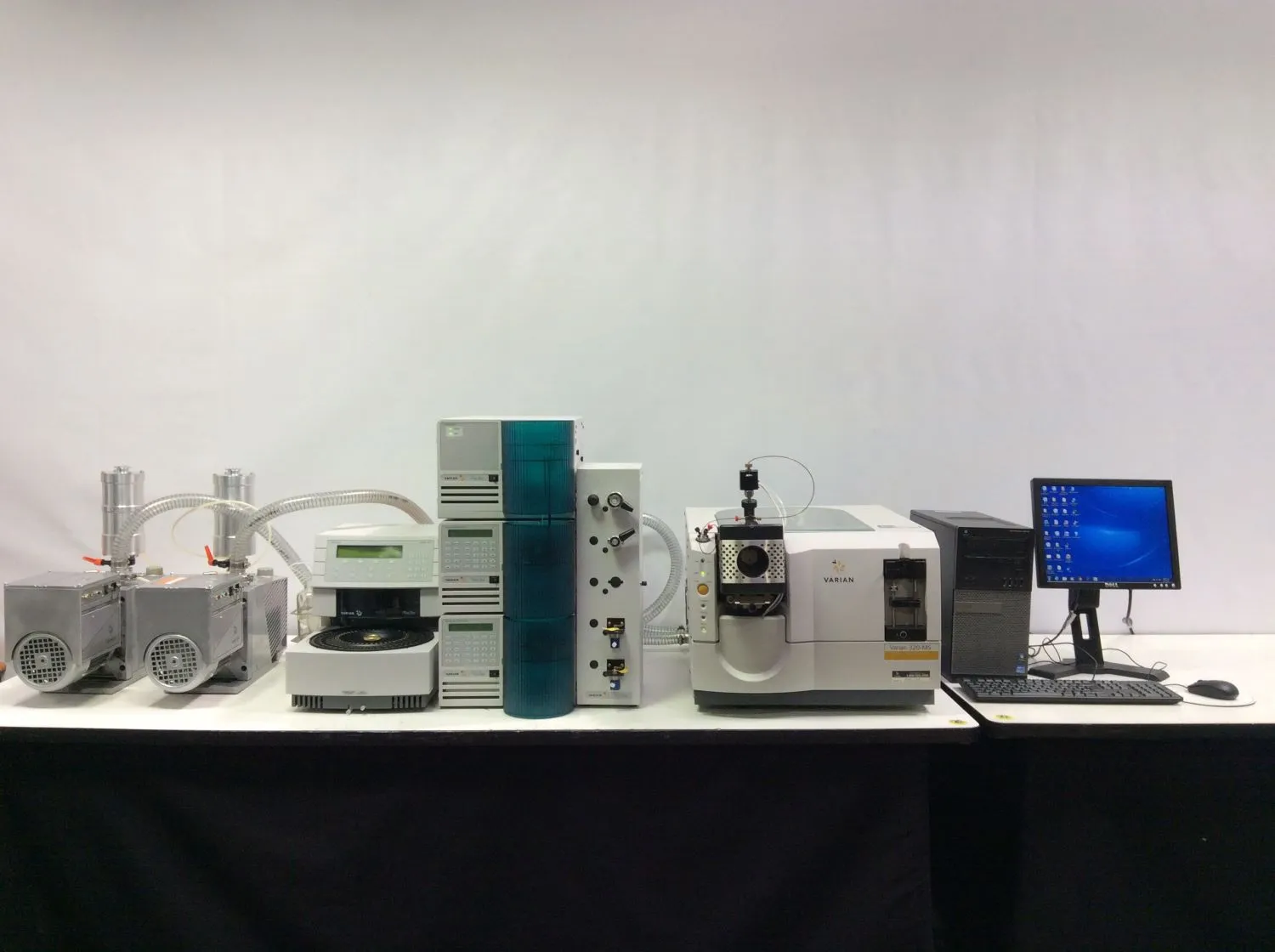 Varian 320-MS TQ Mass Spectrometer System