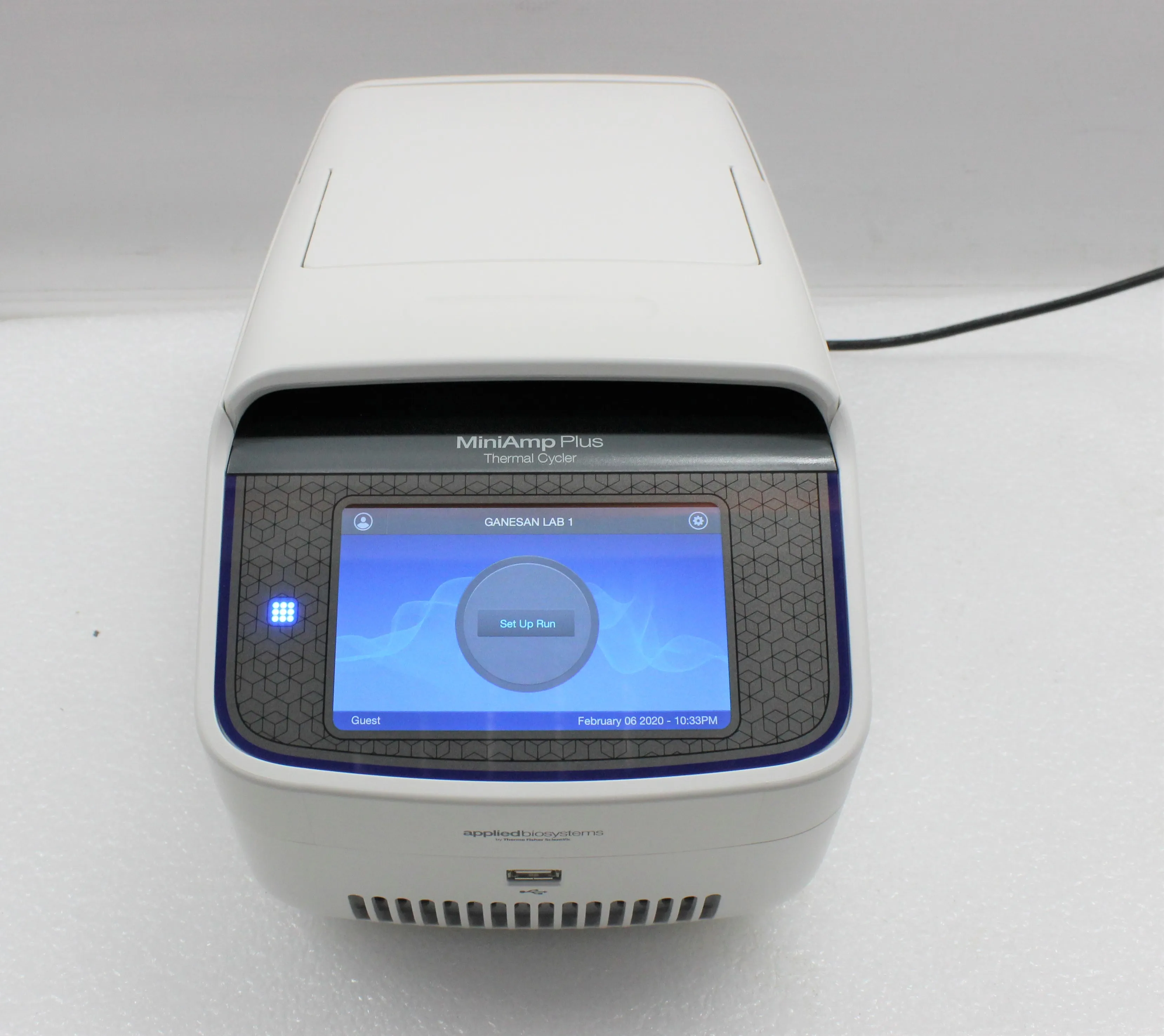 Applied Biosystems MiniAmp Thermal Cycler A37028 PCR Thermal Cycler Molecular Biology Lab Equipment