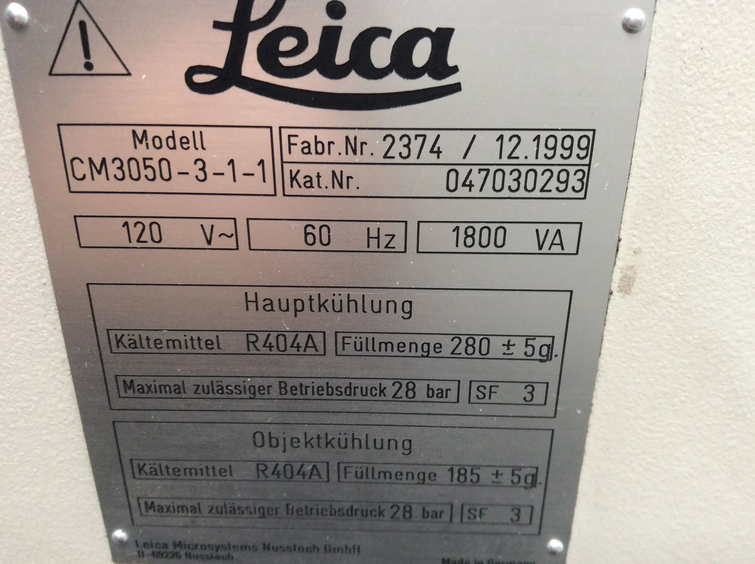 LEICA CM3050 -3-1-1 Microtome Cryostat