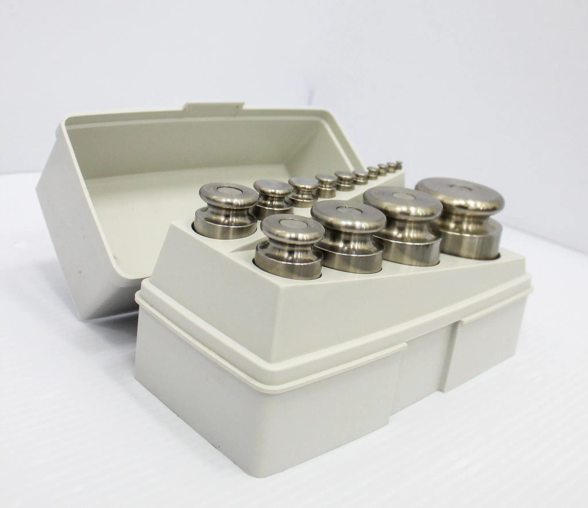 Sto-A-Weigh Set 2000-1g (14 Total Pieces) - ASTM Class 7 Calibration Weights