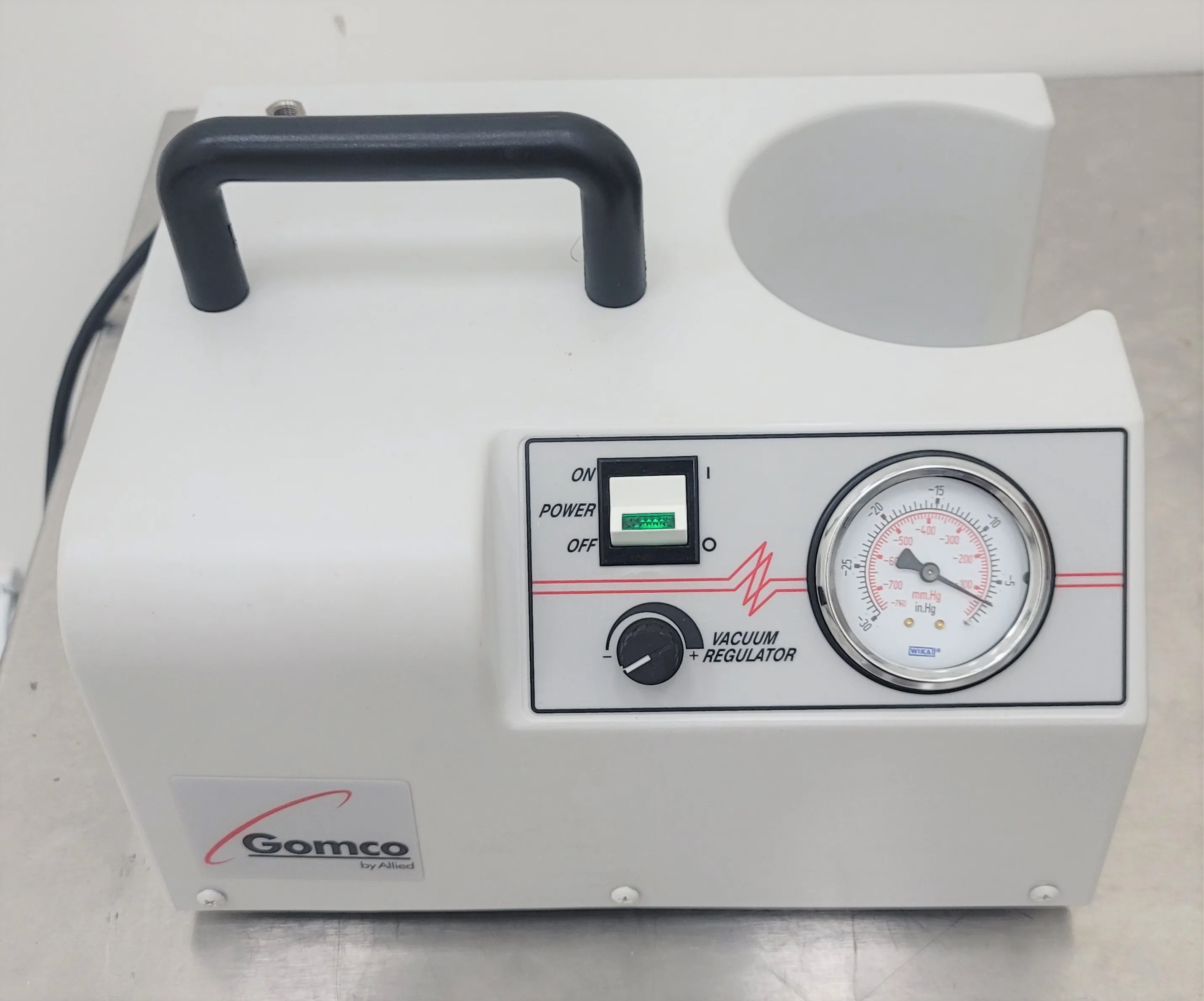 Gomco 405 High-Performance Tabletop Aspirator