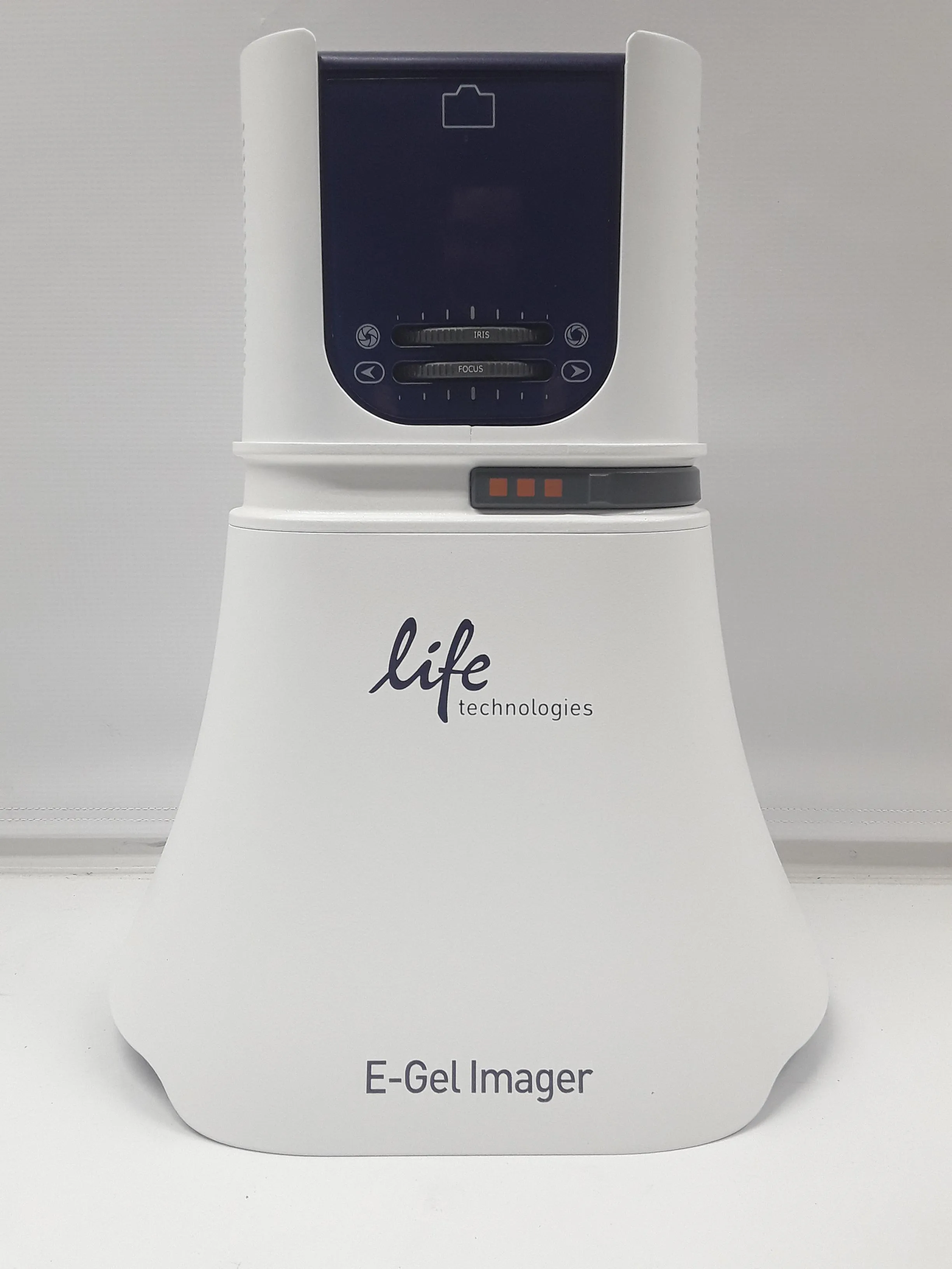 Life Technologies Imager 4466601 E-Gel Imager + WesternDot 625 Probestained western blots