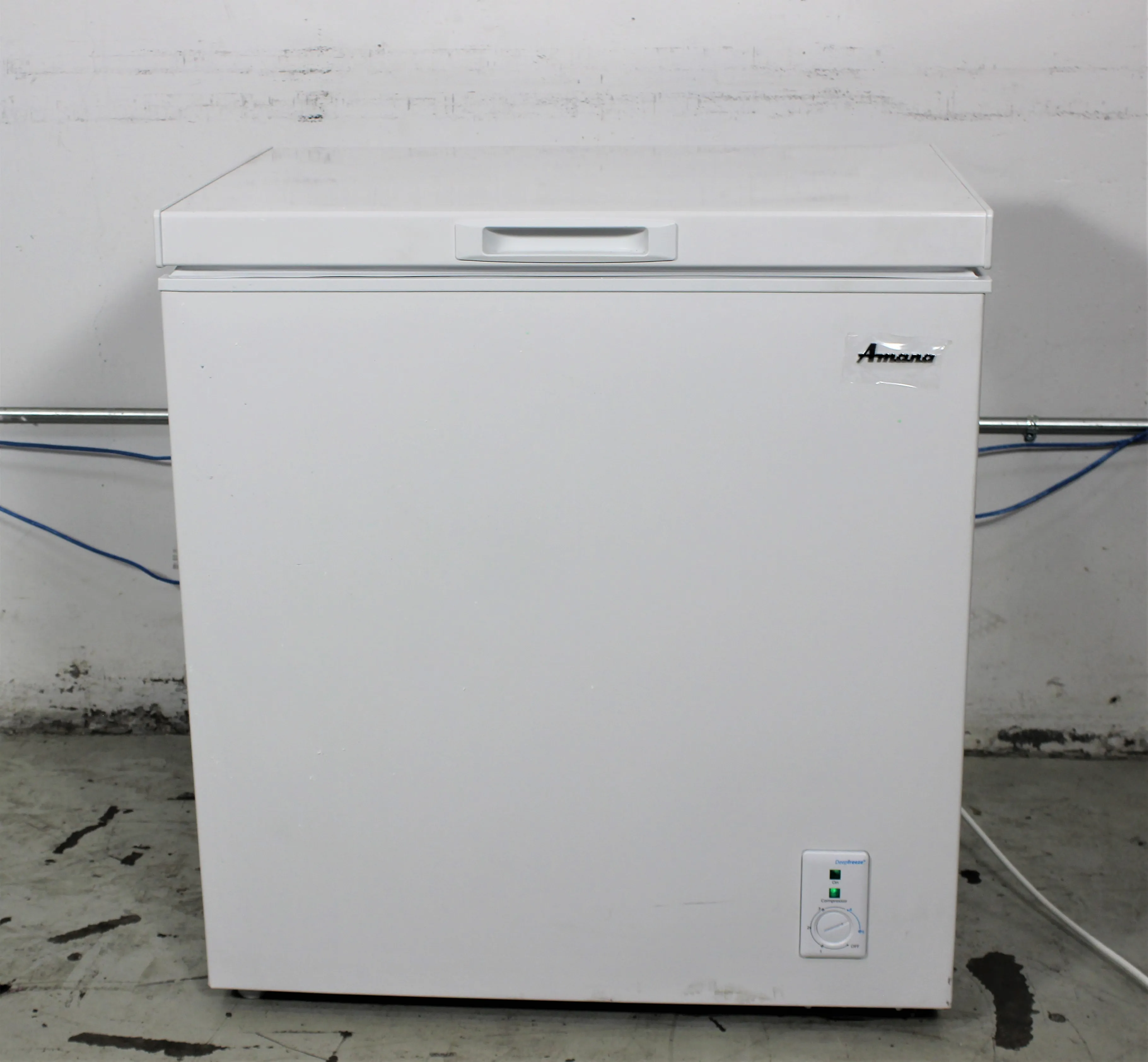 Amana AQC0501DRW 5.3 cu. ft. Chest Freezer