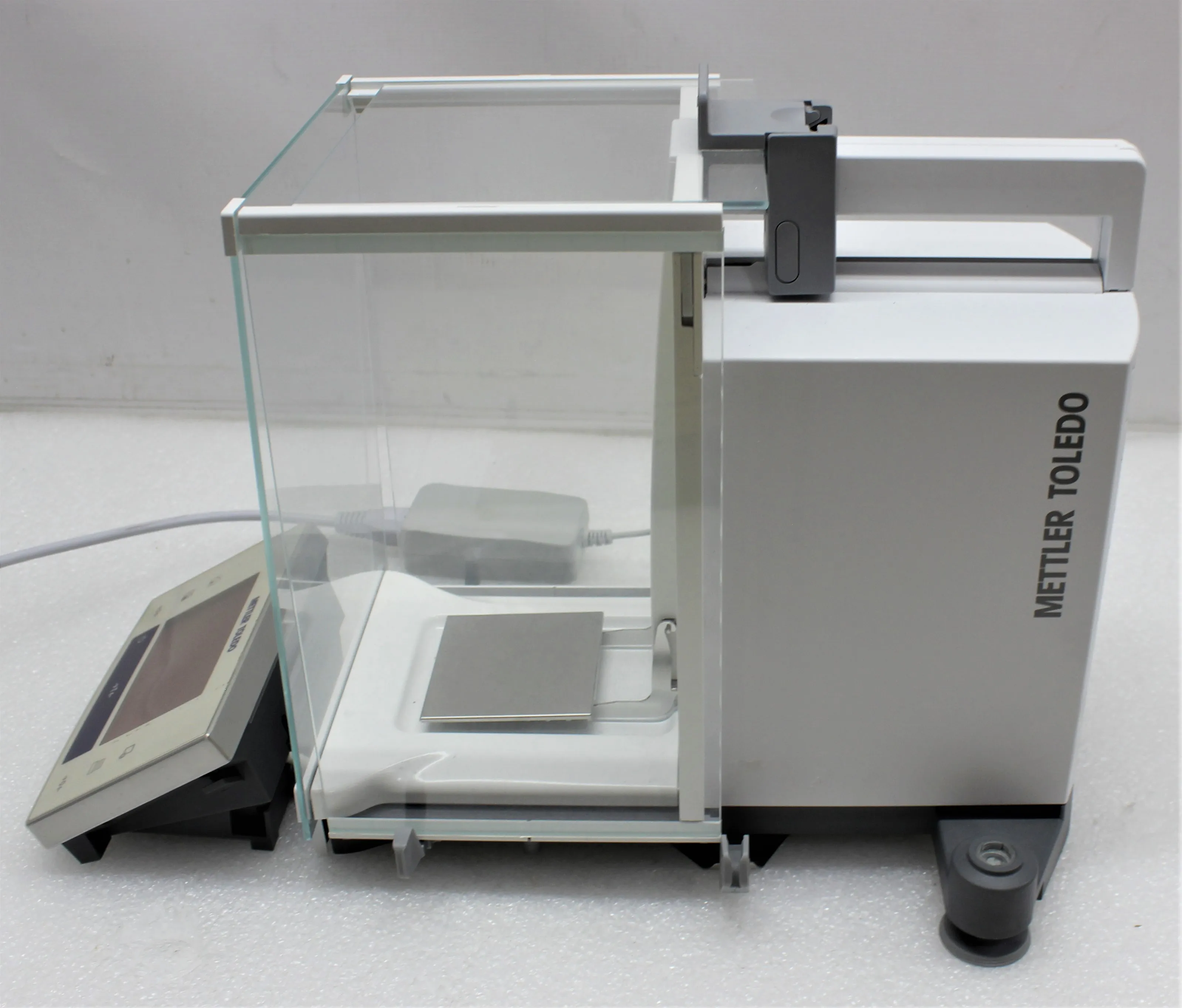 Mettler-Toledo XSR Analytical Balance XS105 120g 0.01mg Class 2 Used Lab Equipment