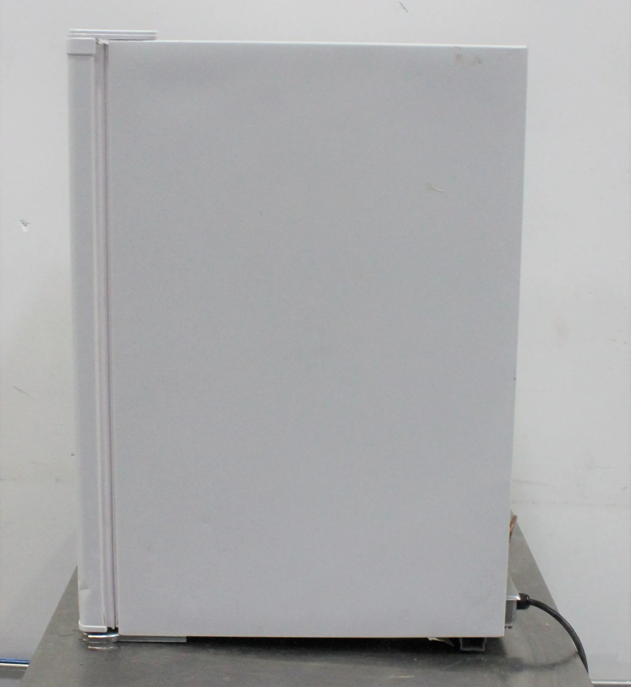 Used Fisherbrand 05LFEEFSA Freezer with 30-Day Warranty