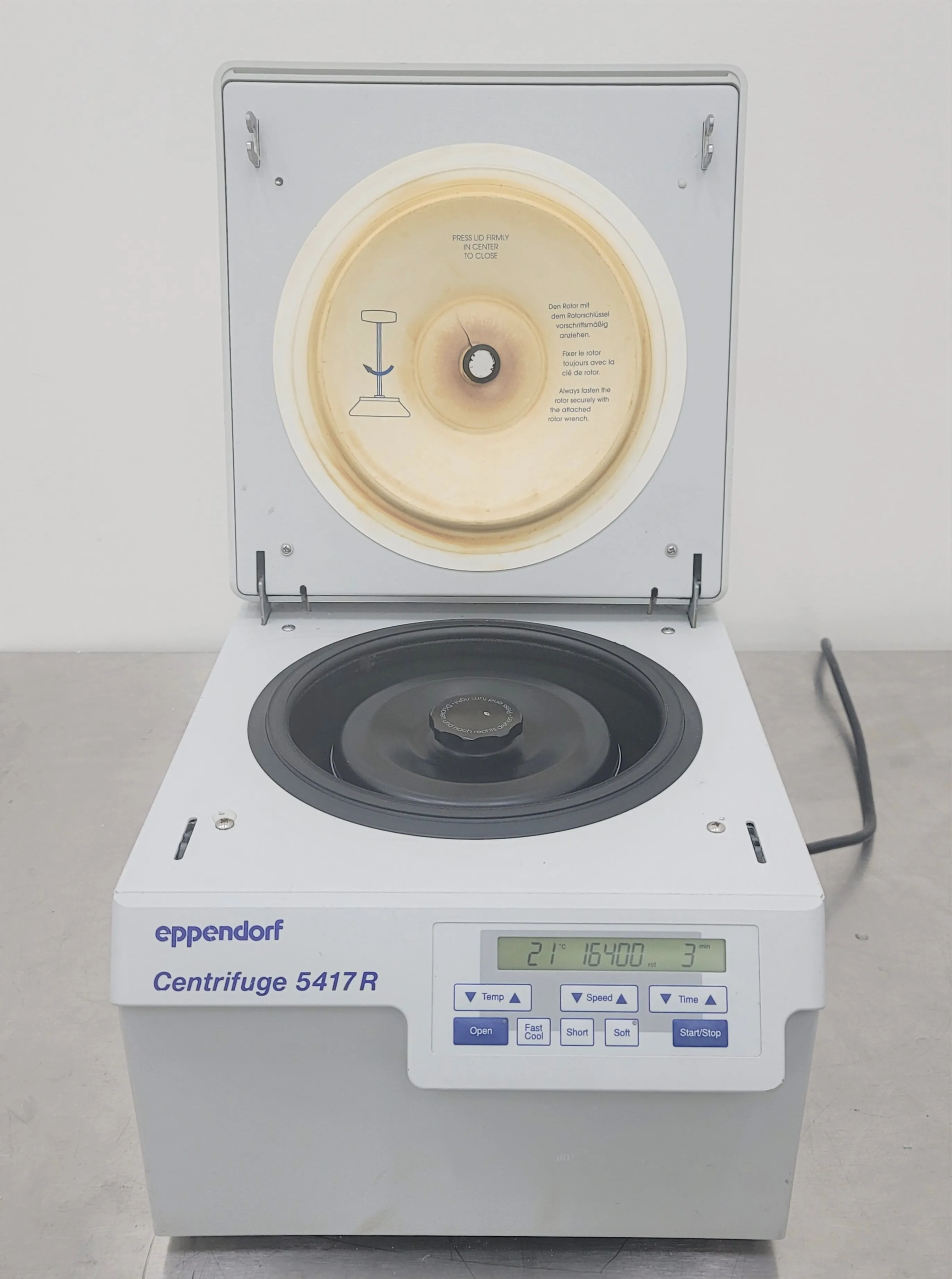 Eppendorf 5417R Benchtop Centrifuge