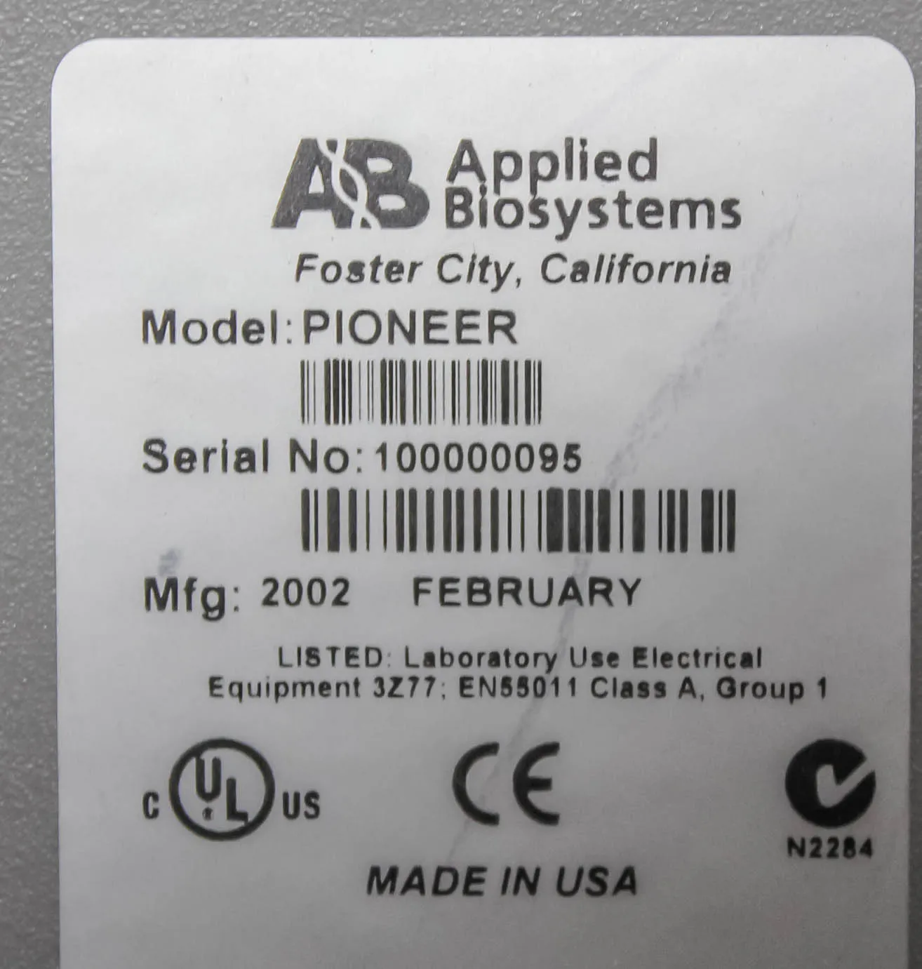 Perseptive BioSystems Pioneer Peptide Synthesis System with Computer and Software