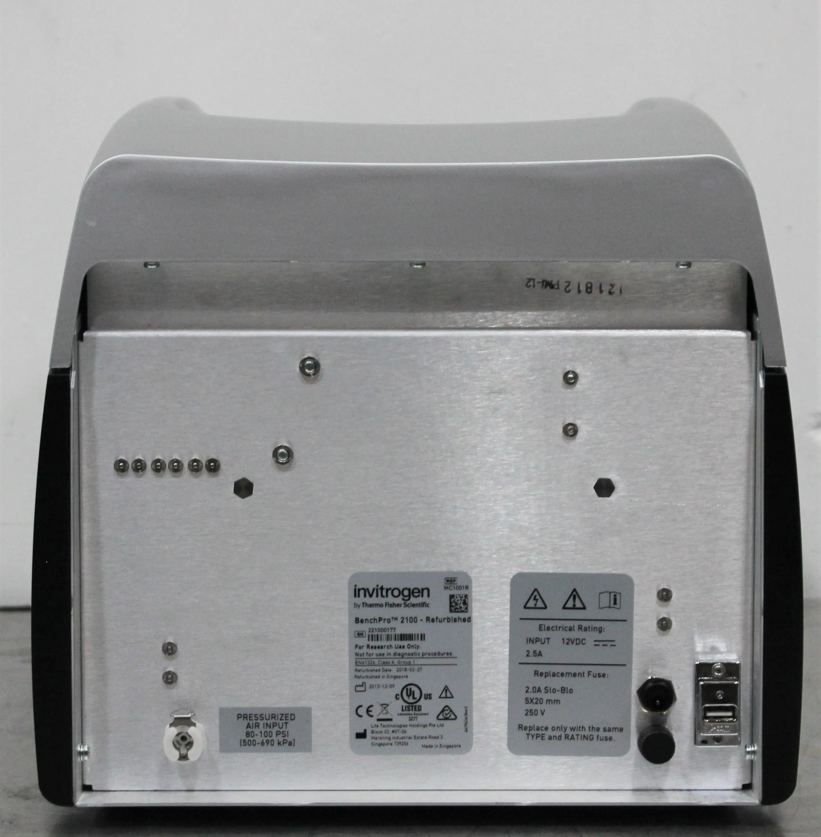 Invitrogen BenchPro 2100 Plasmid Purification System DNA Purification Unit MC1001R