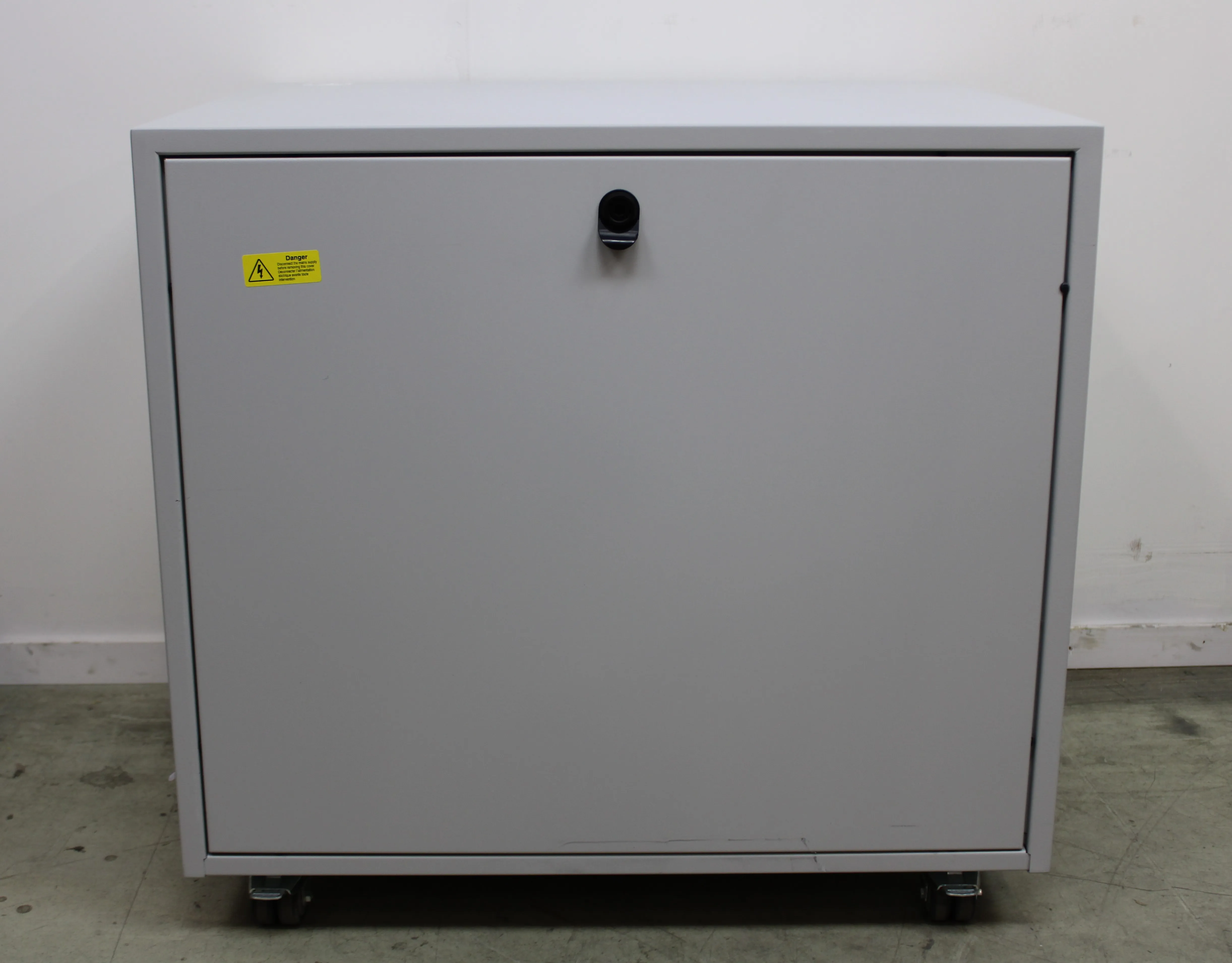 Peak Scientific N2 Gas Generator (Cascadion N2, 230V, 100 PSI) - Multiple Units Available