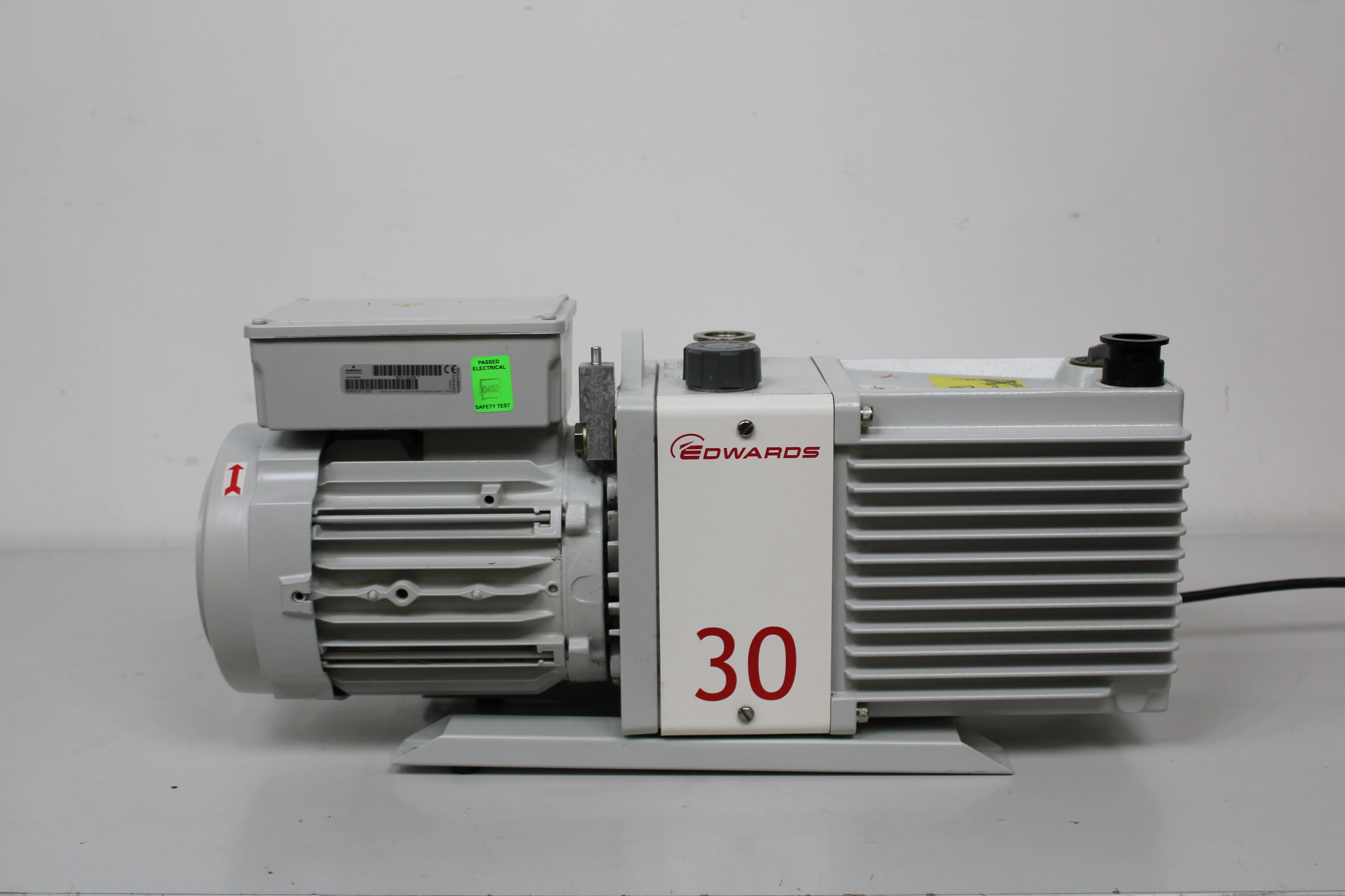 Edwards E2M30 Rotary Vane Vacuum Pump A37415903 120V/220V 50Hz/60Hz