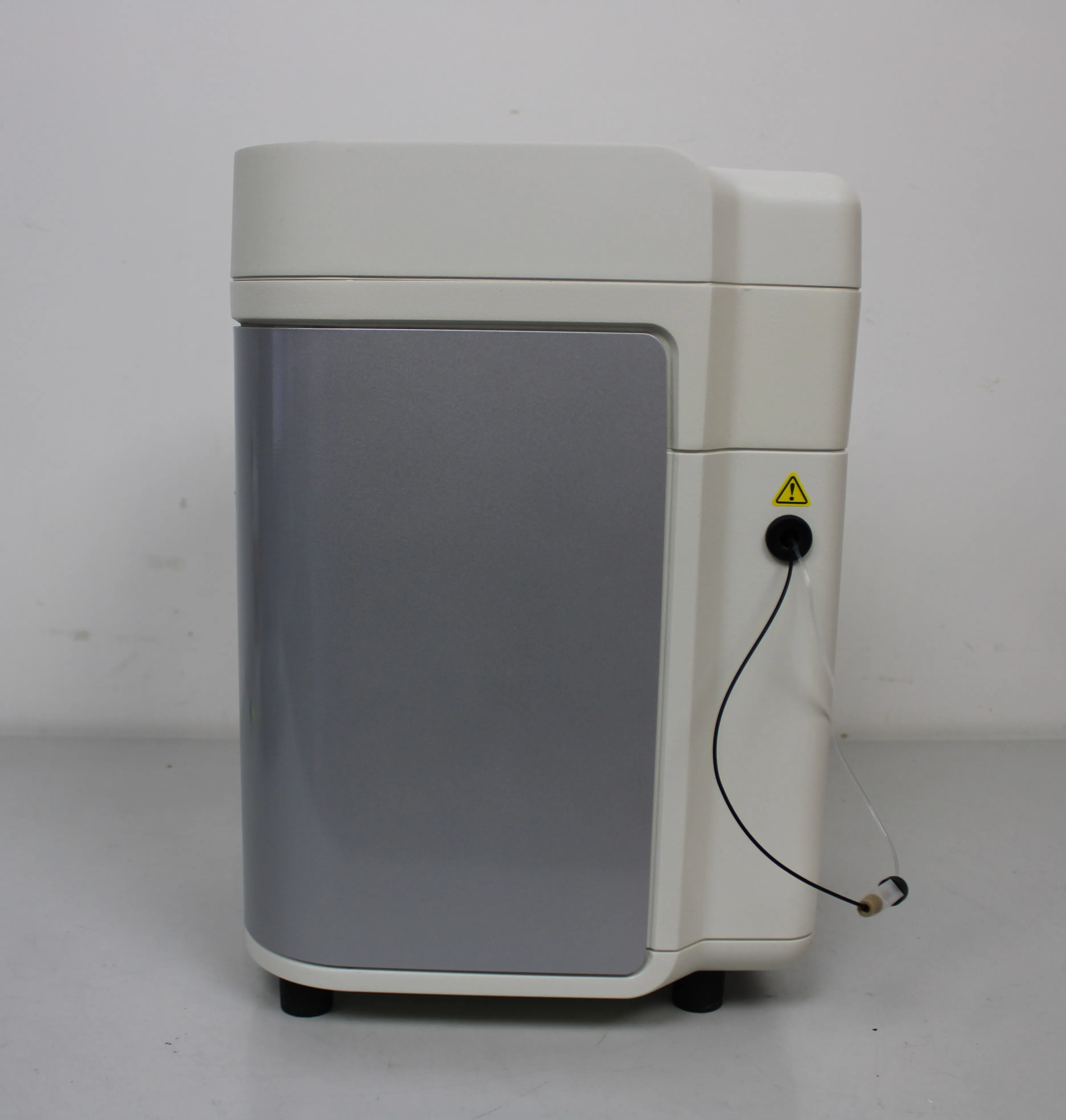 Used Invitrogen Attune Autosampler NXt Gen HPLC / FPLC / GC / CE  Unit