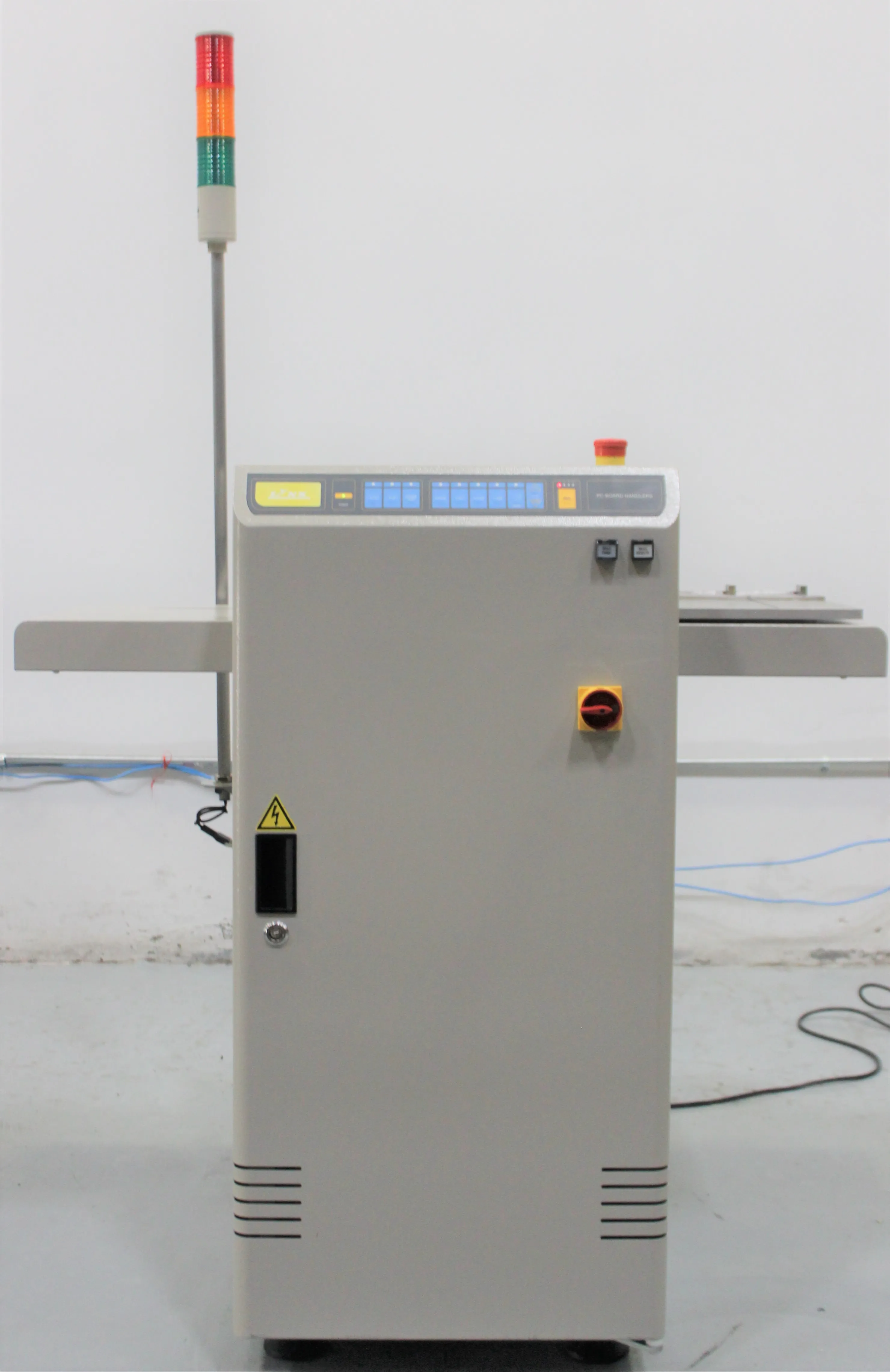 Nutek NTM4411LM Unit for Unloading Substrates