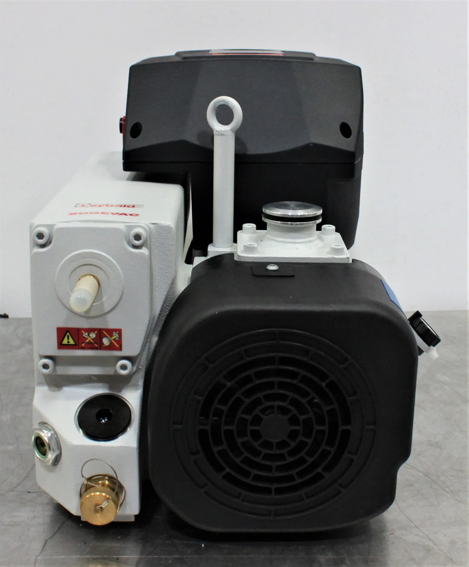 Leybold Sogevac SV65 BI FC Vacuum Pump