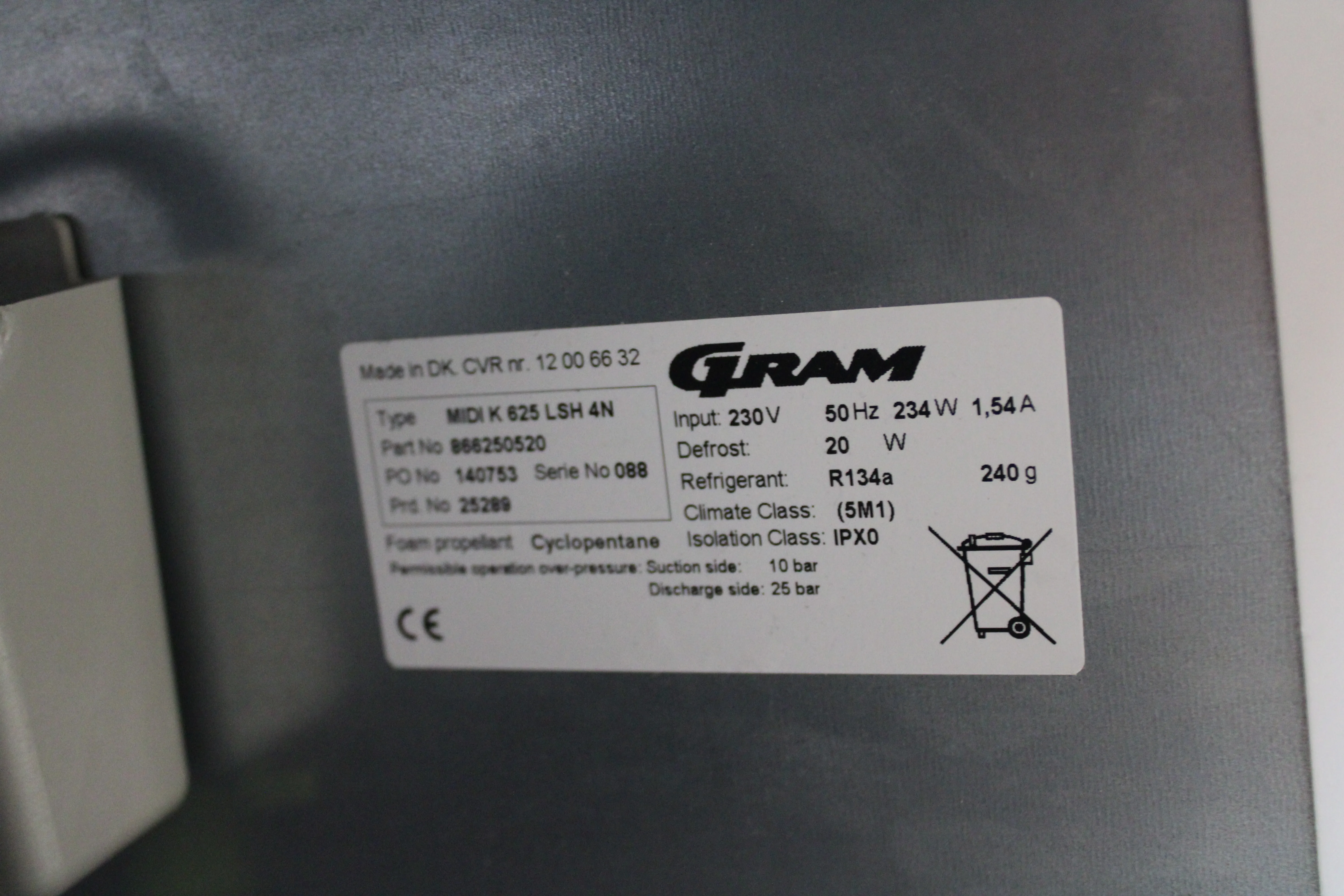 GRAM Freezer MIDI K 625 LSH 4N +2C 625L - Used - Very Good Condition