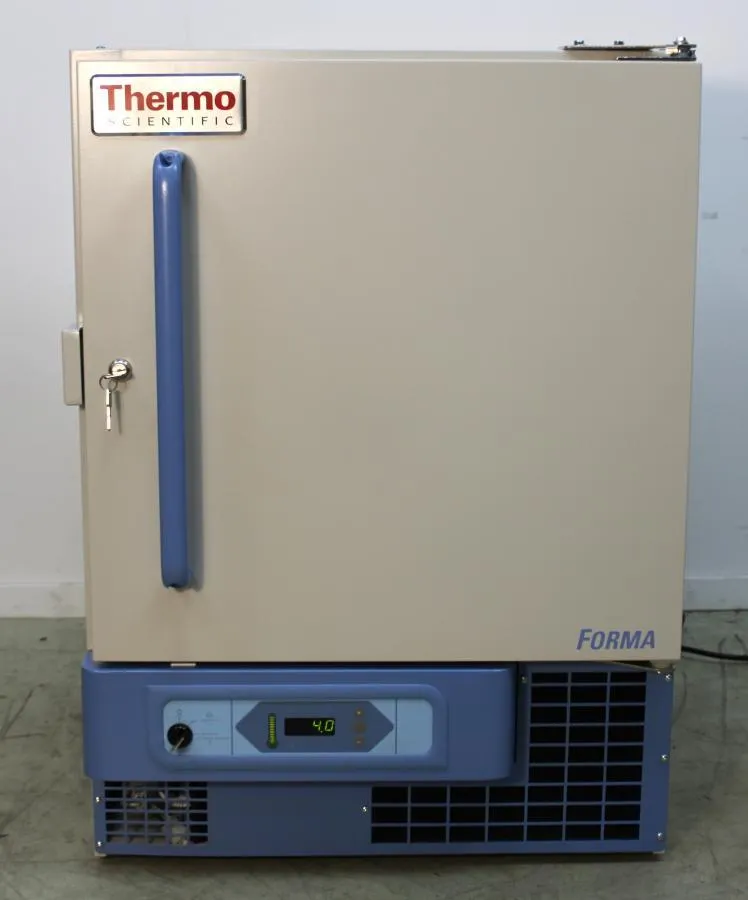 Thermo Fisher Laboratory Refrigerators FORMA FRGL404V, 3 shelves, Capacity 133L