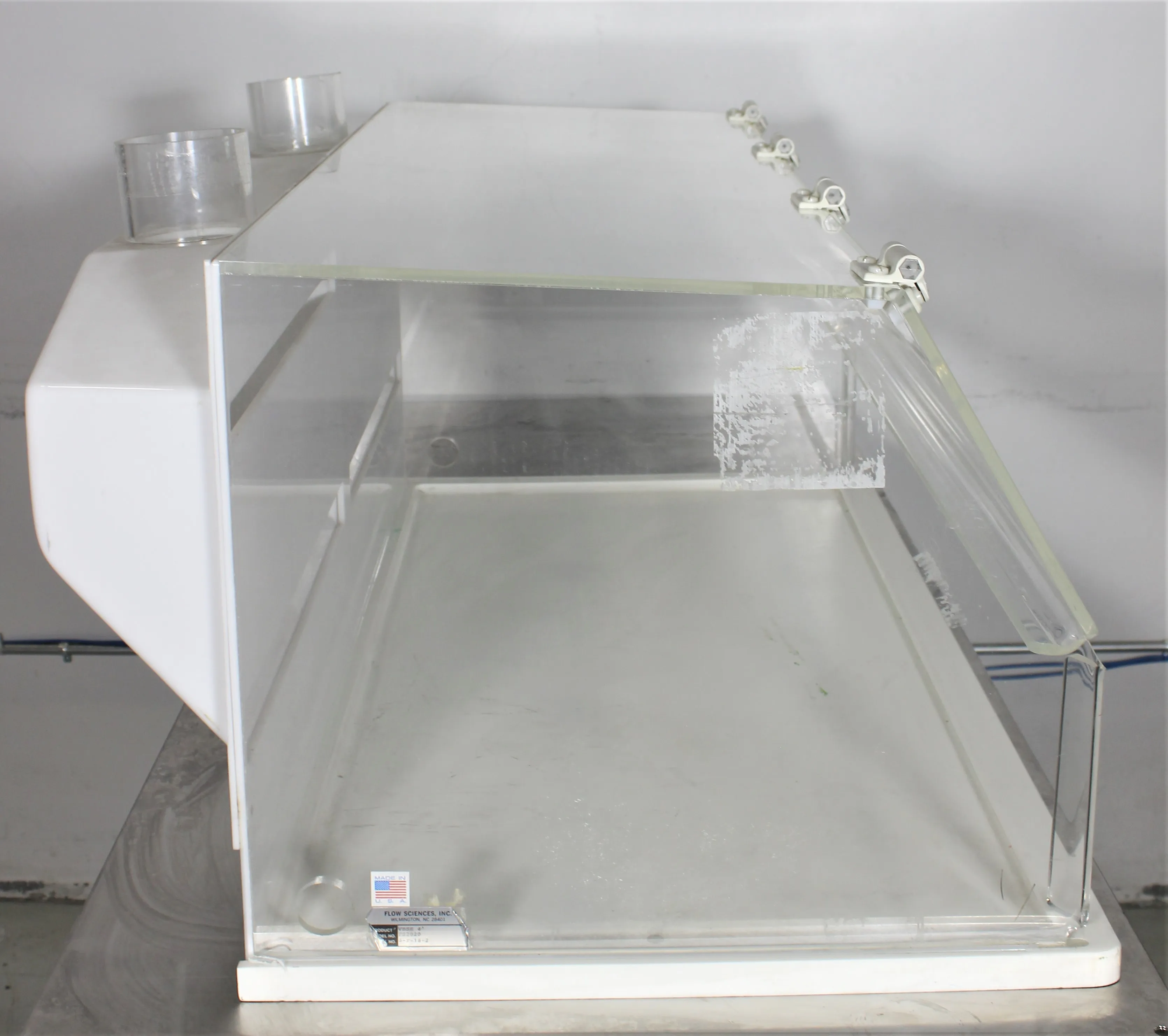 Flow Sciences Fume Hood FS2020