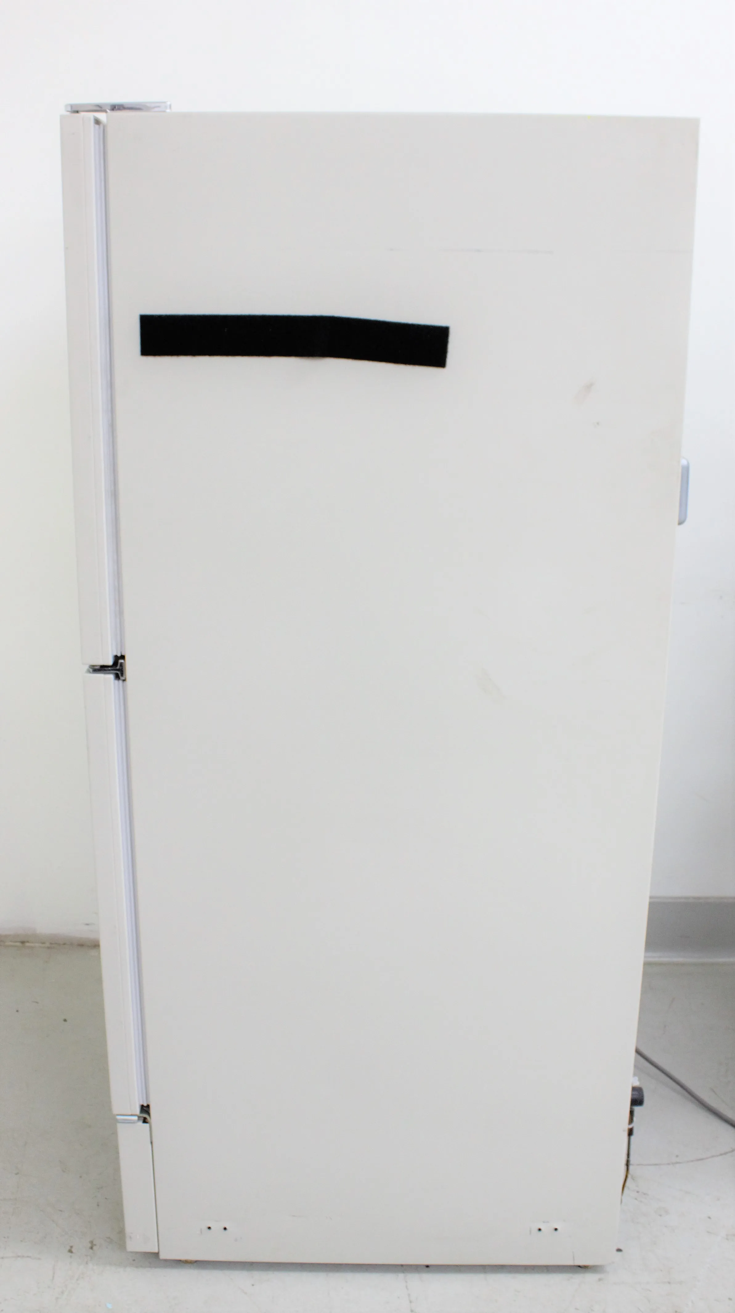 Sanyo MDF-U536 Biomedical Freezer 482 L - AS/IS - Powers on but does not get cold