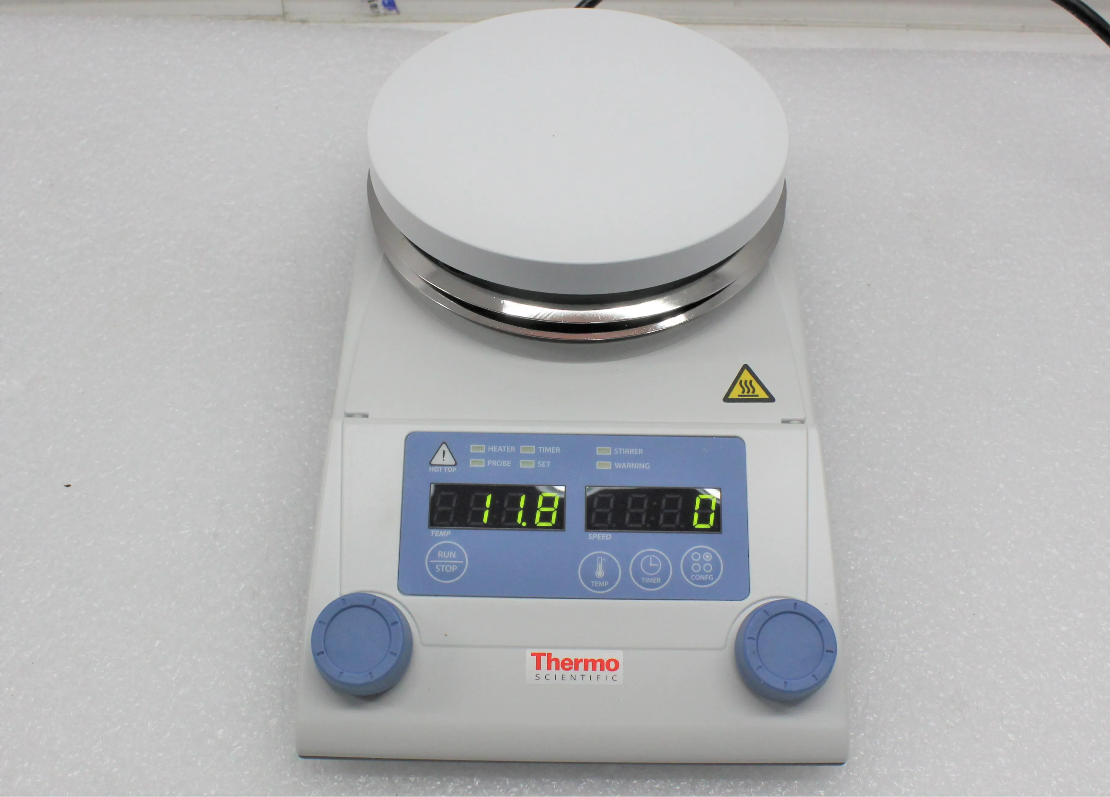 Thermo Fisher Scientific Low-Profile Digital Display Hotplate Stirrer ADVD Hotplate Stirrer H4KT05021