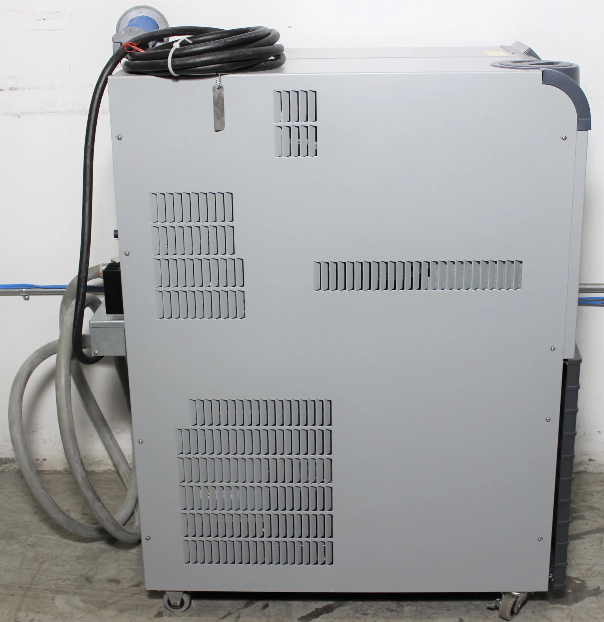 Thermo Scientific Neslab ThermoFlex 5000 Recirculating Chiller