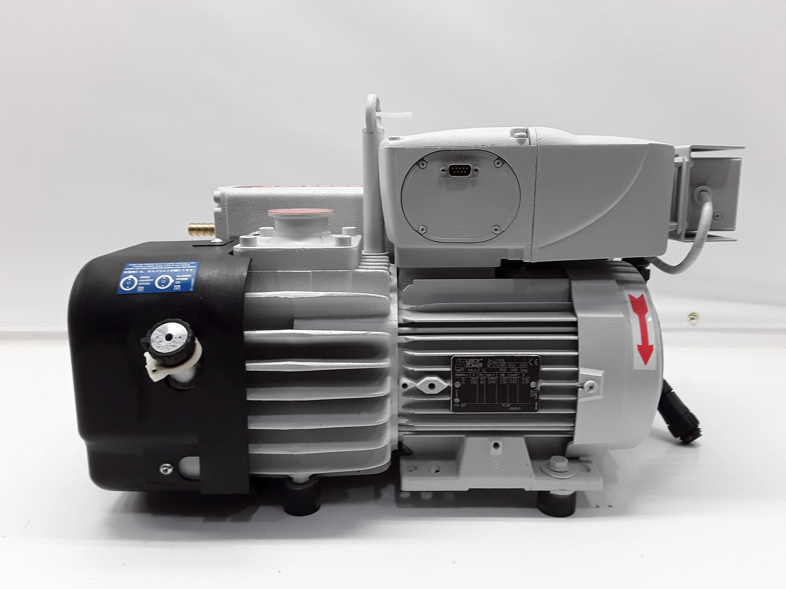 Leybold Sogevac SV65 BI FC Vacuum Pump