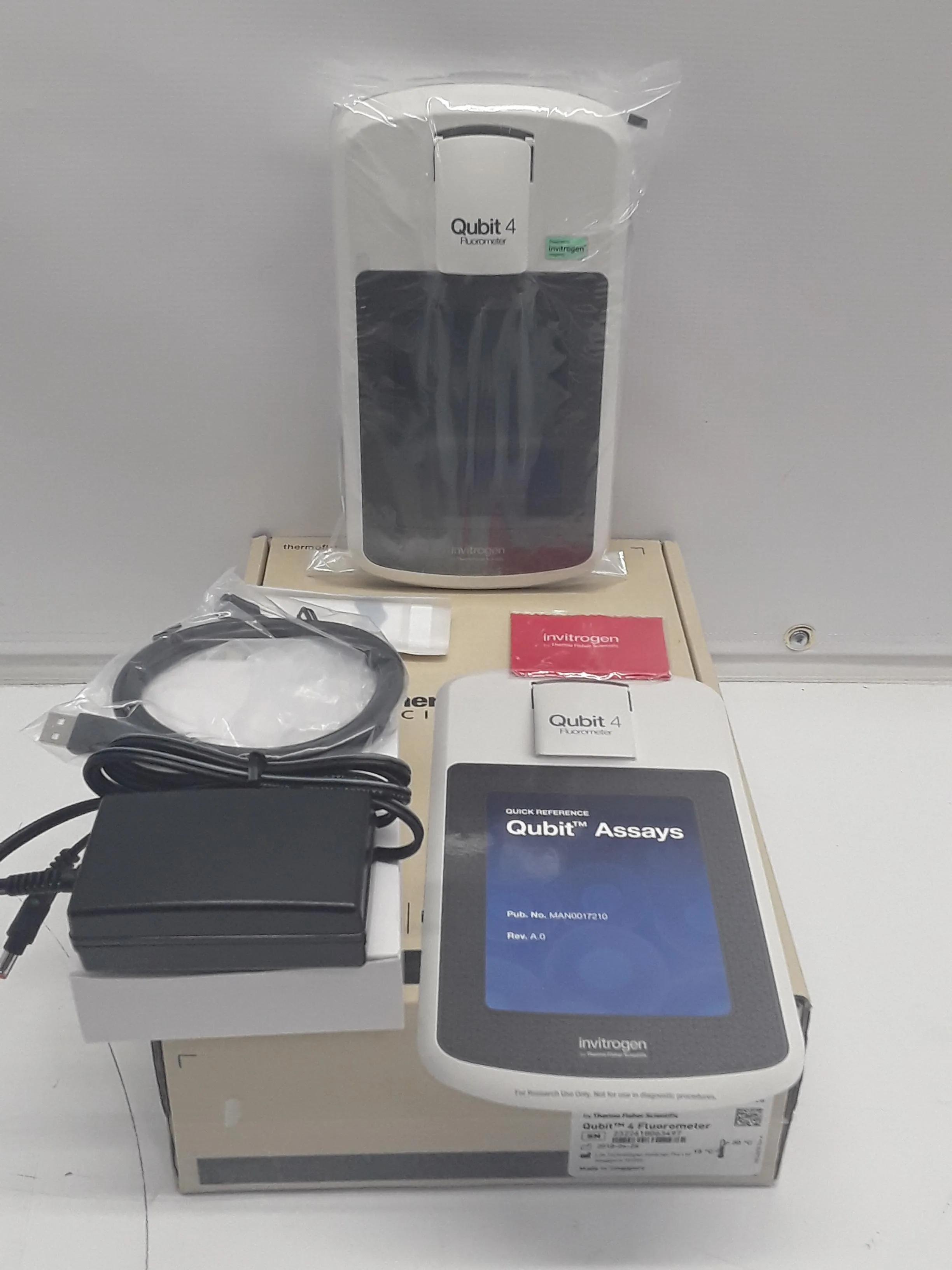 Invitrogen Qubit 4 Fluorometer DNA RNA Protein Quantification