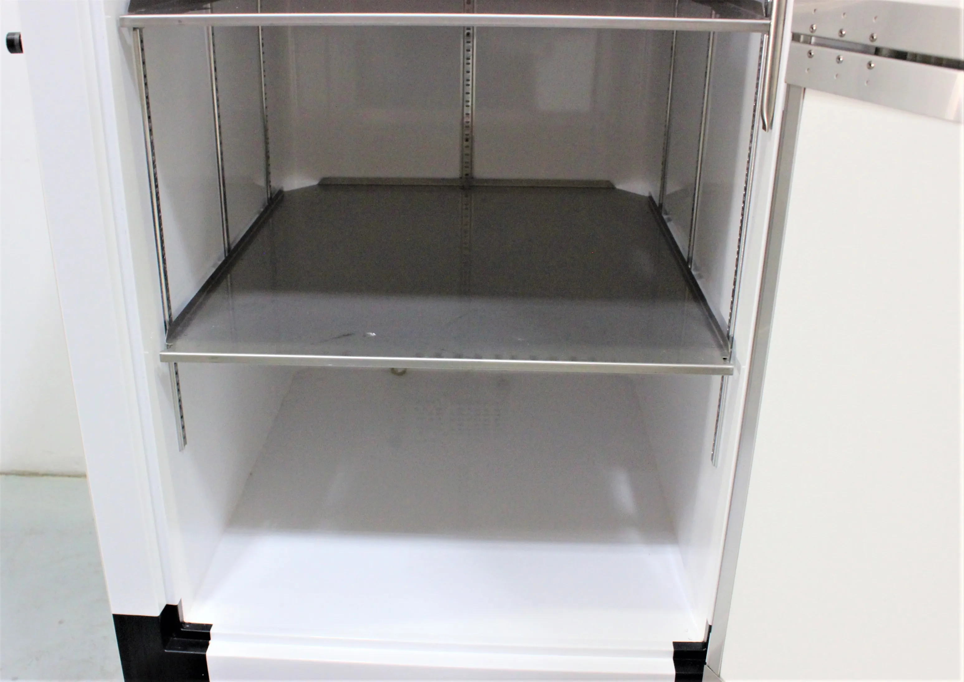 Thermo Scientific TSX400D Ultra-Low Freezer - Used