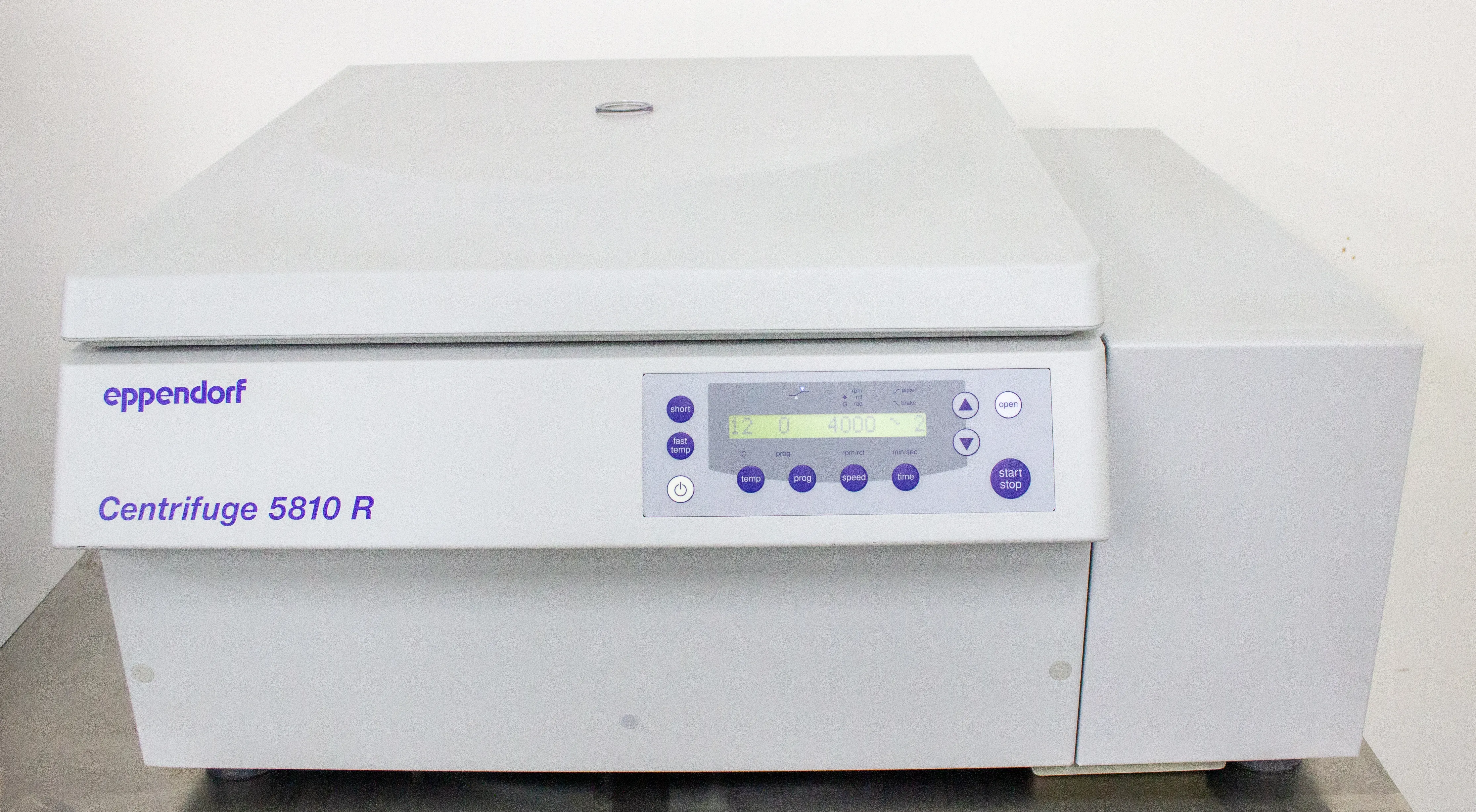 Eppendorf 5810 R Refrigerated Benchtop Centrifuge