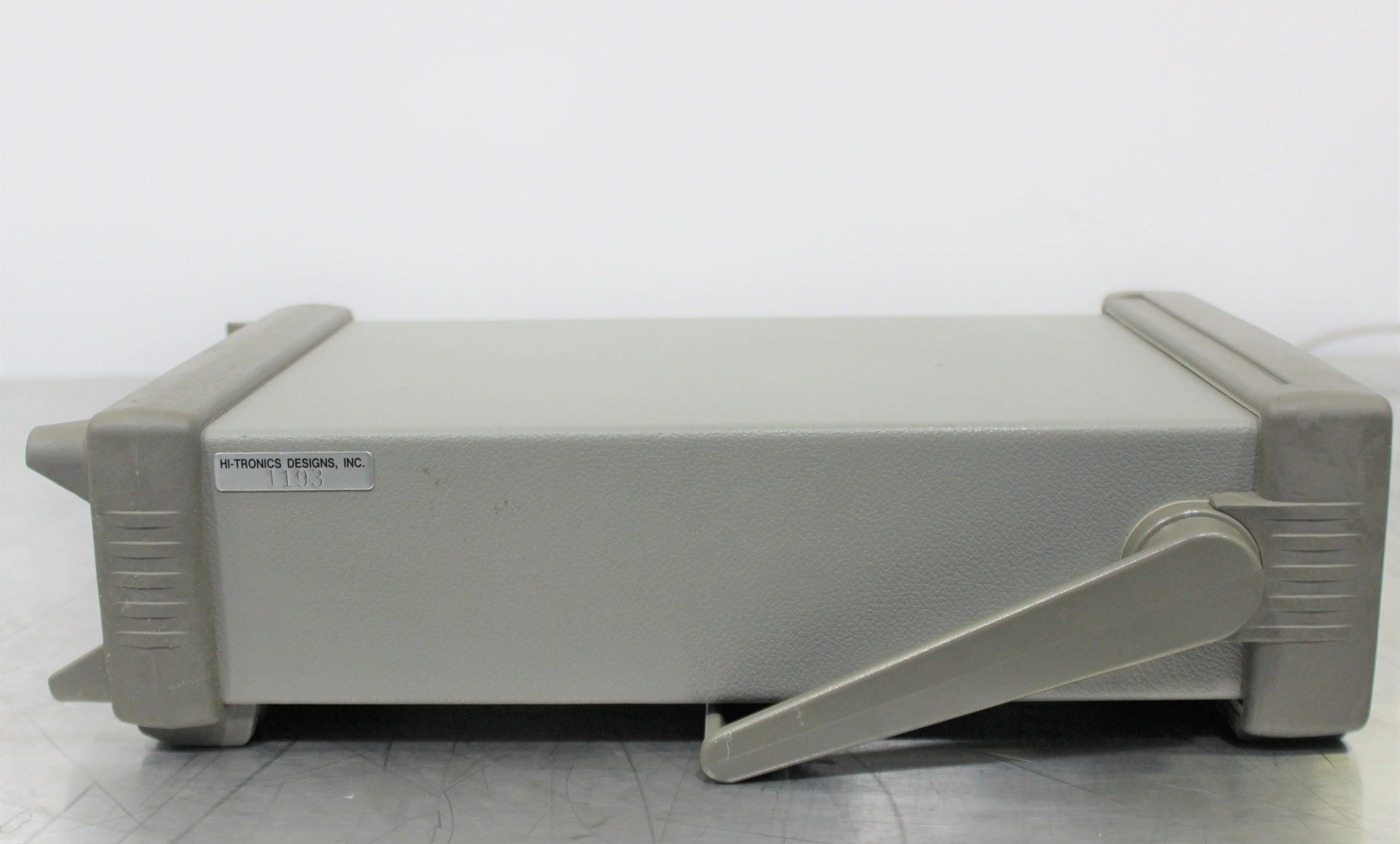 Hewlett Packard 33120A Function/Arbitrary Waveform Generator - 3348484